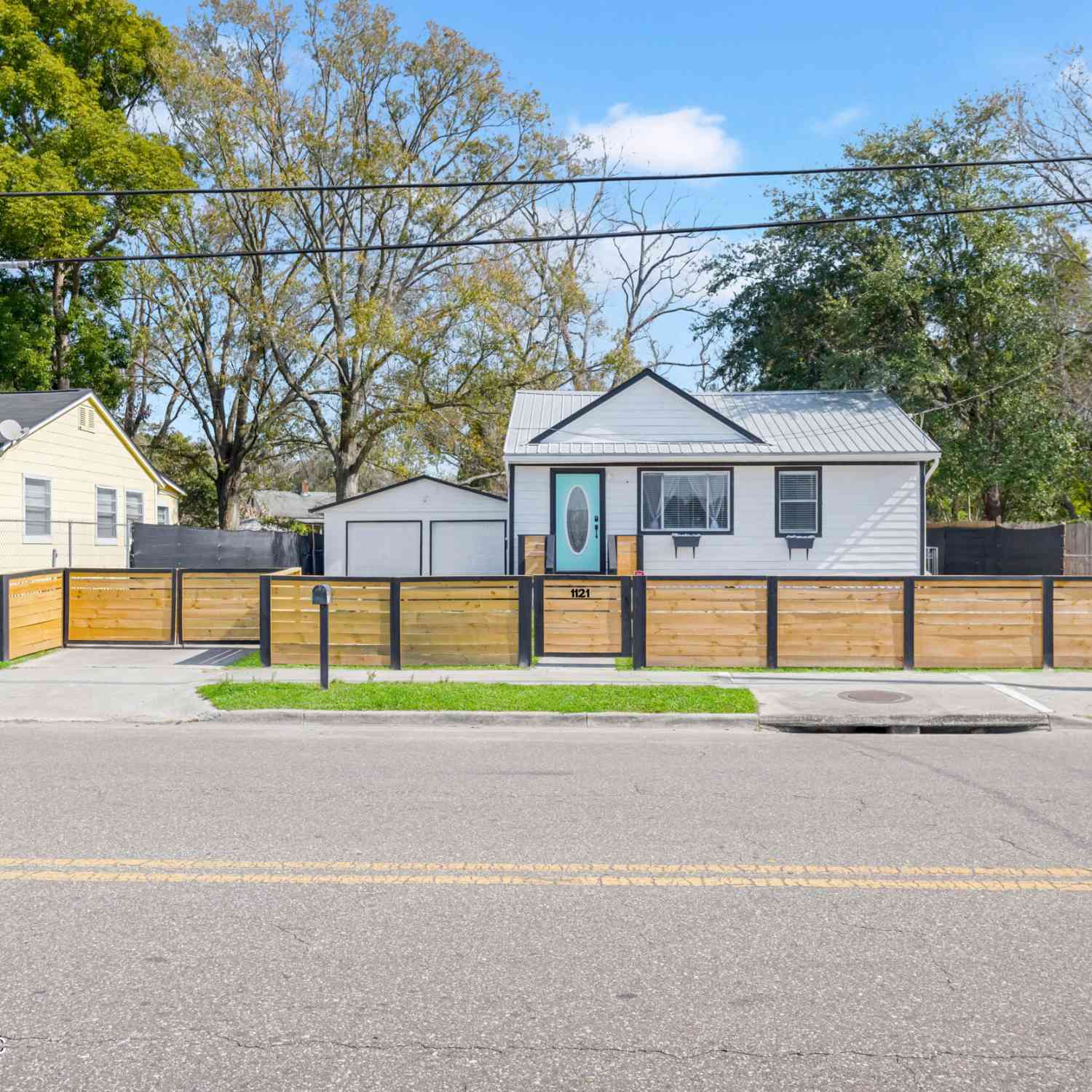 Homes For Sale - 1121 Melson Avenue<br/> Jacksonville, FL 32254