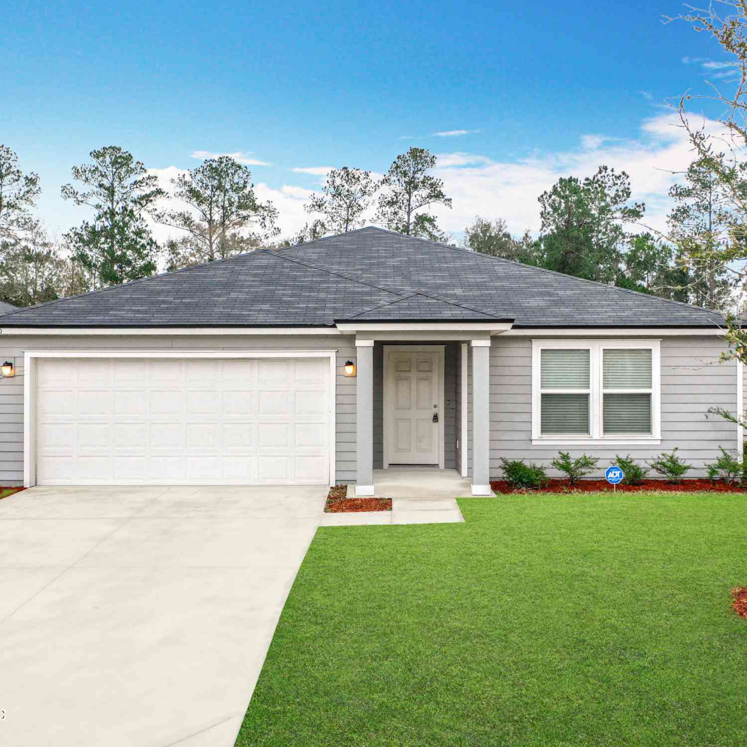 Homes For Sale - 1360 Tan Tara Trail<br/> Jacksonville, FL 32221