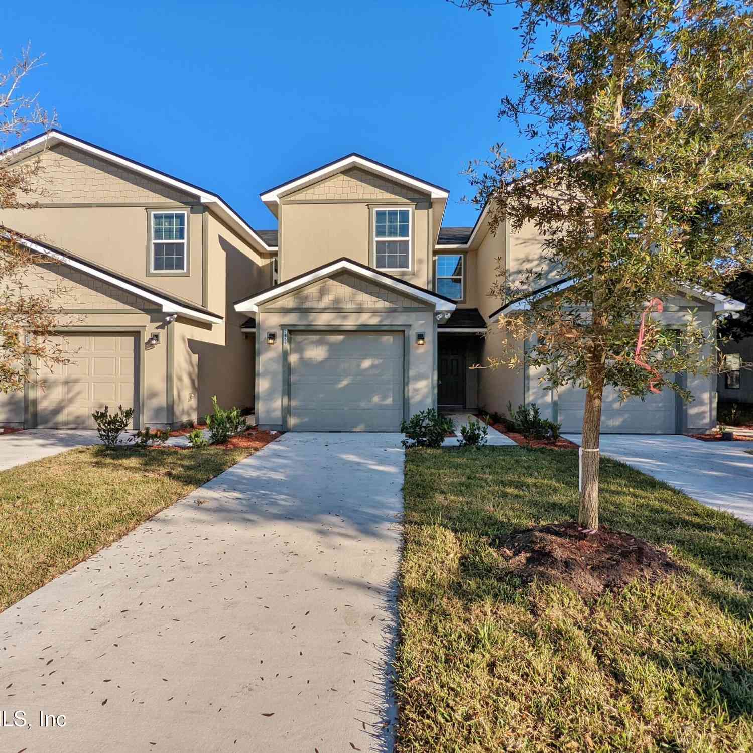 Townhouse For Sale - 7859 Playschool Lane<br/> Jacksonville, FL 32210