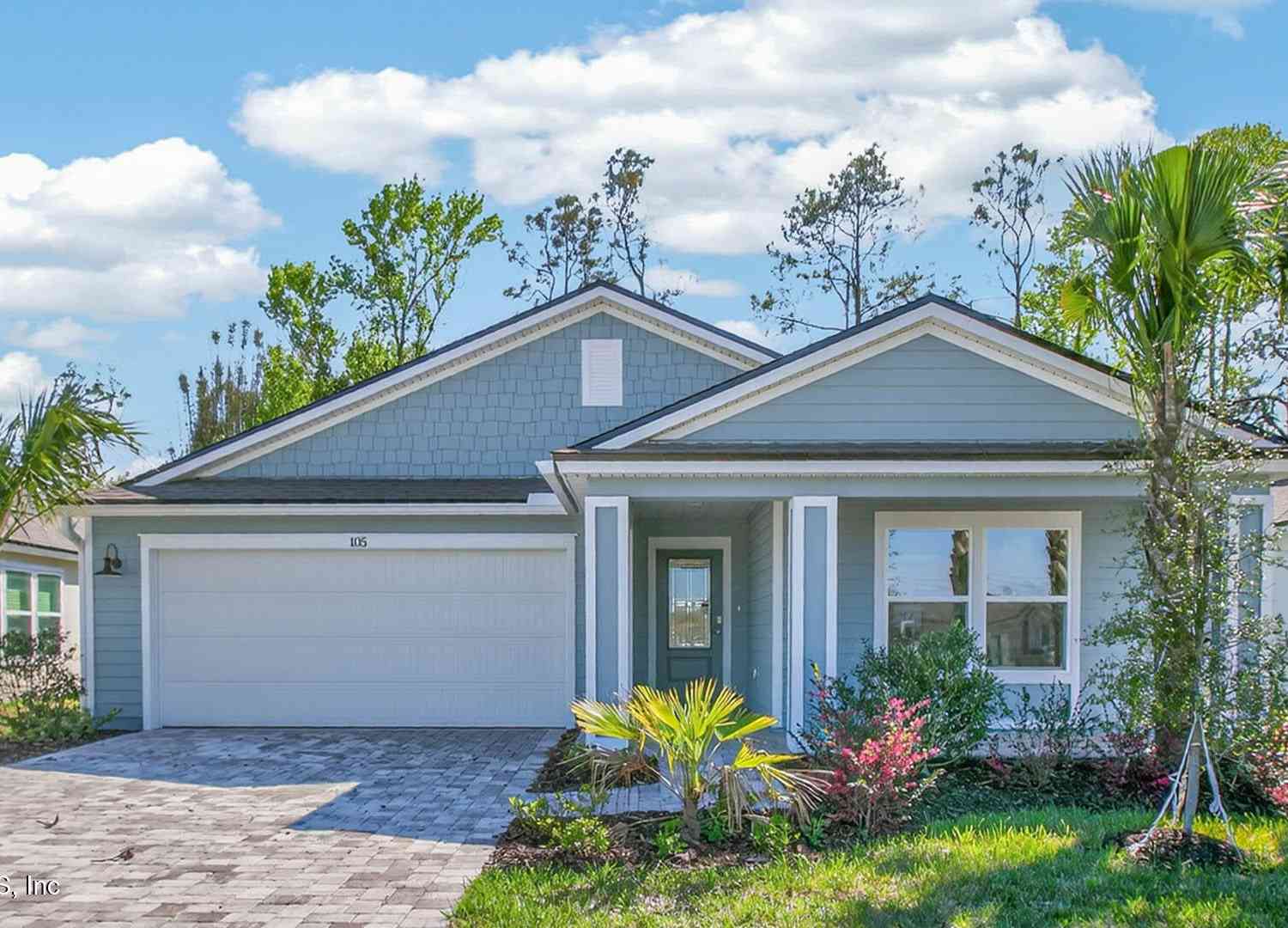 Homes For Sale - 105 Green Circle<br/> Palm Coast, FL 32164