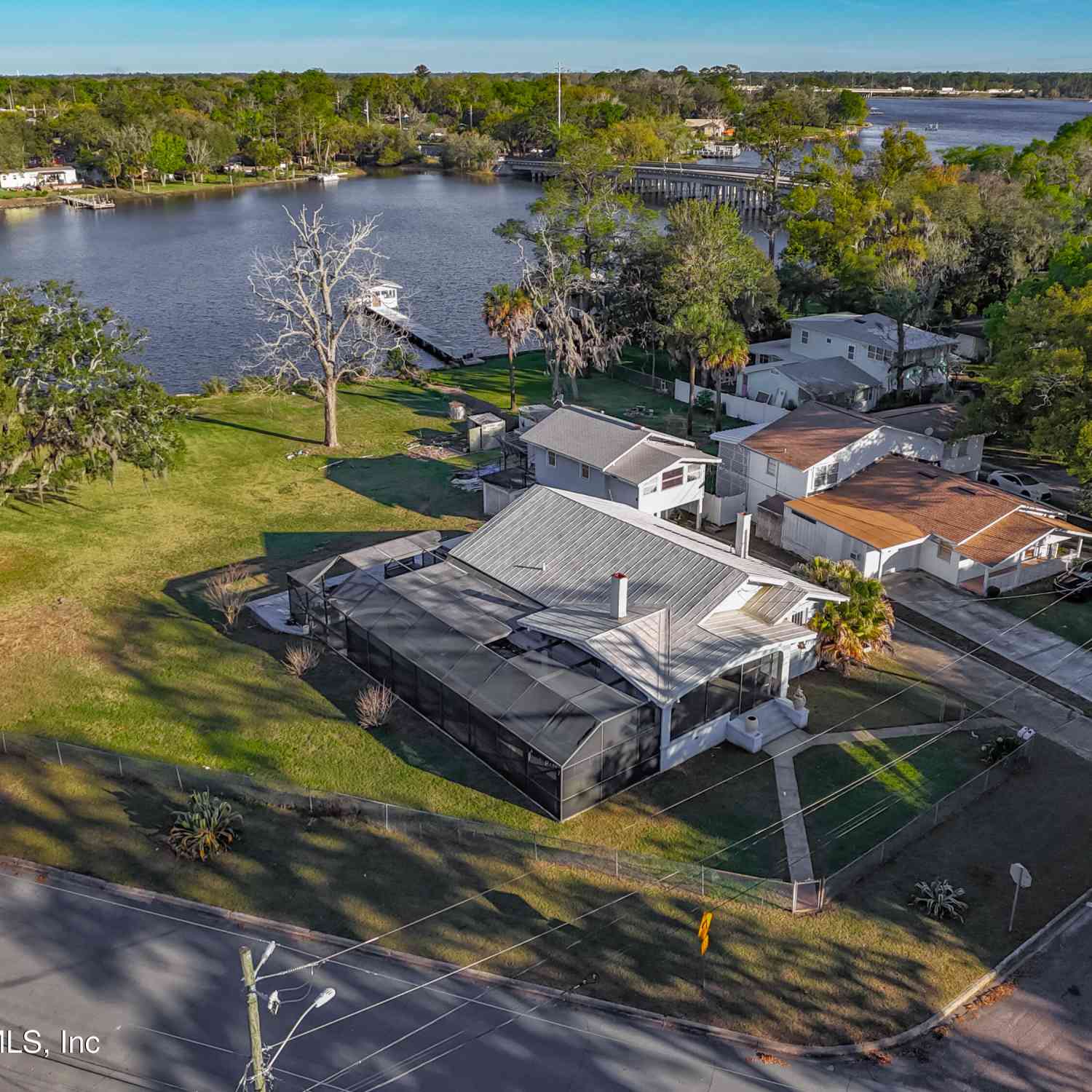 Homes For Sale - 7702 N North Shore Drive<br/> Jacksonville, FL 32208