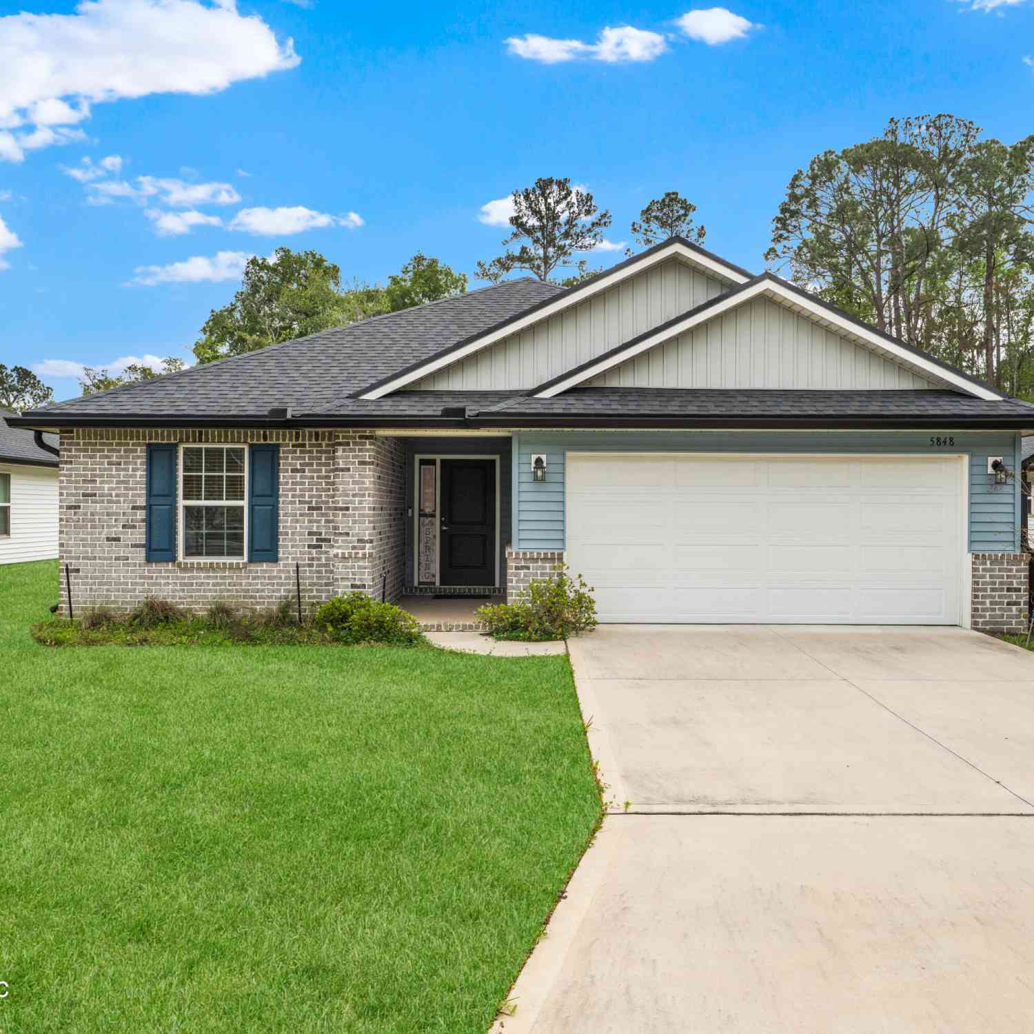 Homes For Sale - 5848 Gilchrist Oaks Court<br/> Jacksonville, FL 32219