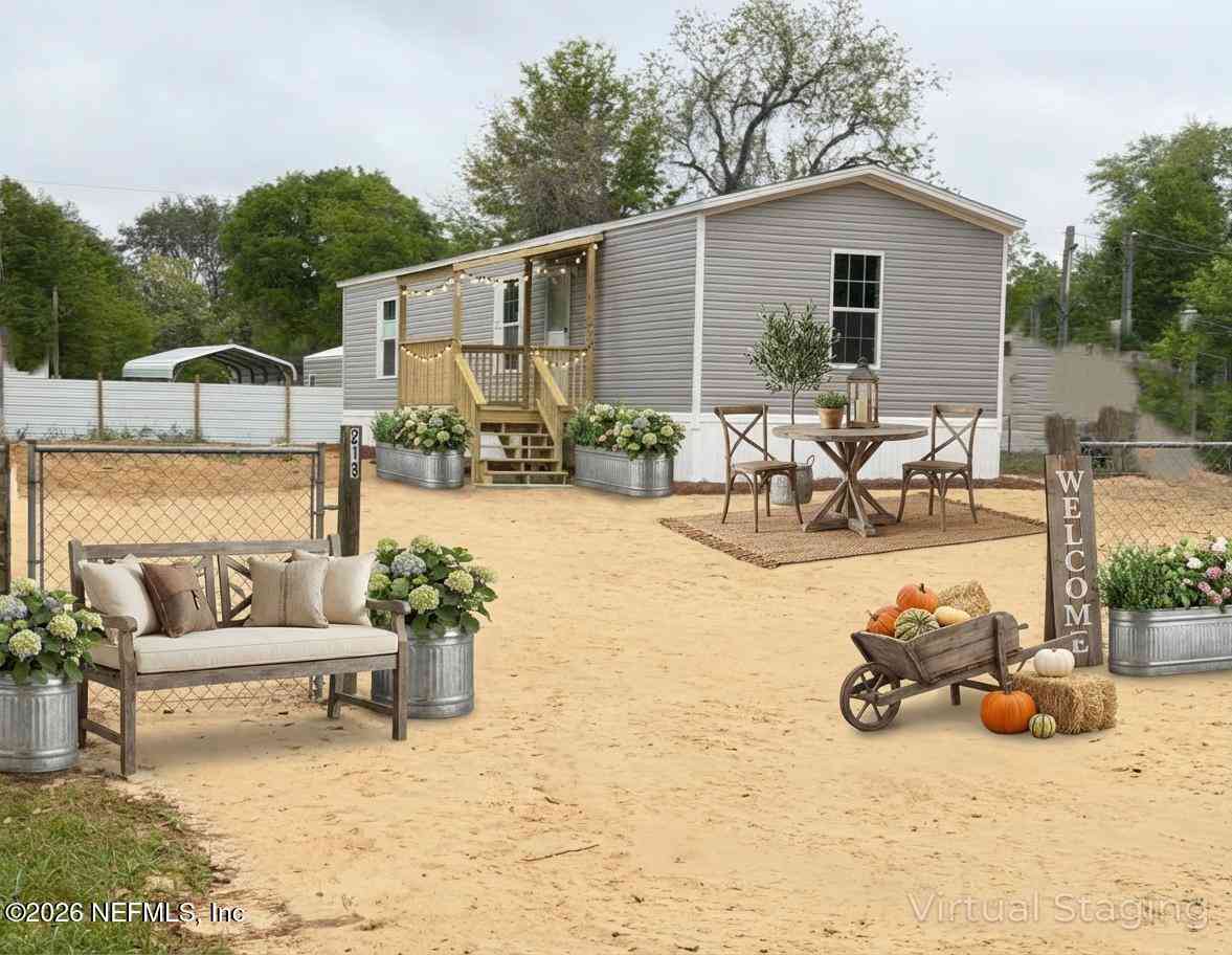 Mobile Home For Sale - 213 Milton Avenue<br/> Putnam County, Interlachen, FL 32148