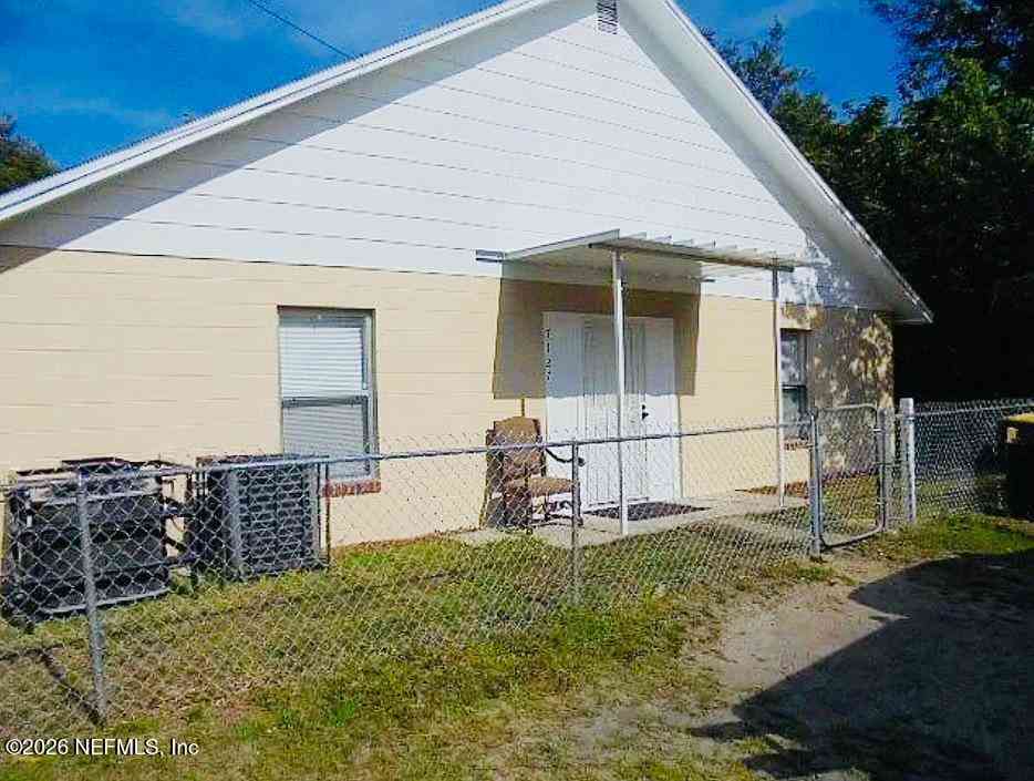 Homes For Sale - 7127 Northland Street<br/> Jacksonville, FL 32208