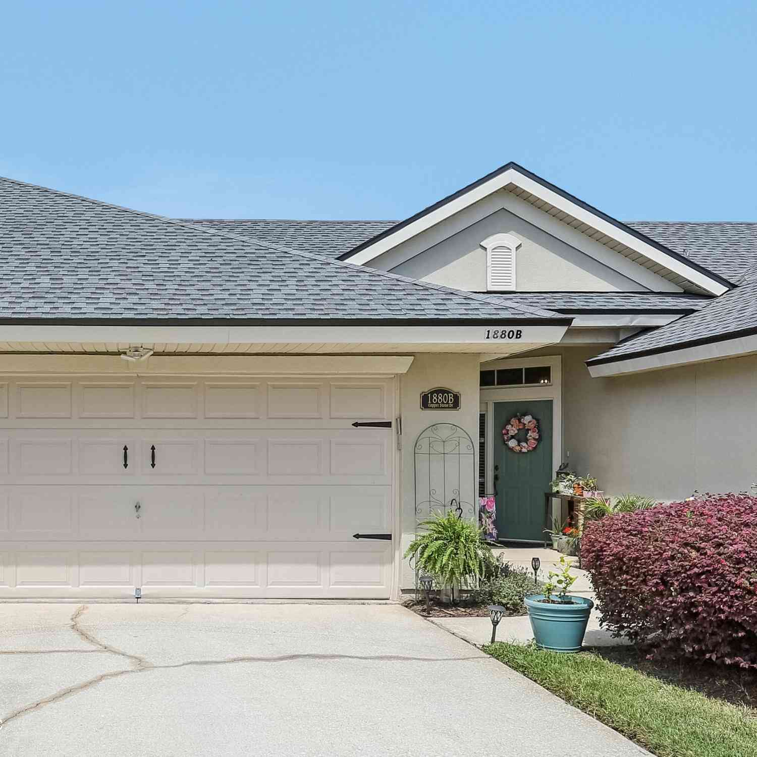 Townhouse For Sale - 1880 Copper Stone Drive #B<br/> FlemingKey, FL 32003