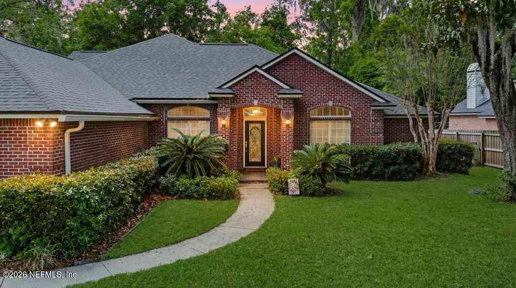Homes For Sale - 12776 Edenbridge Court<br/> Jacksonville, FL 32223