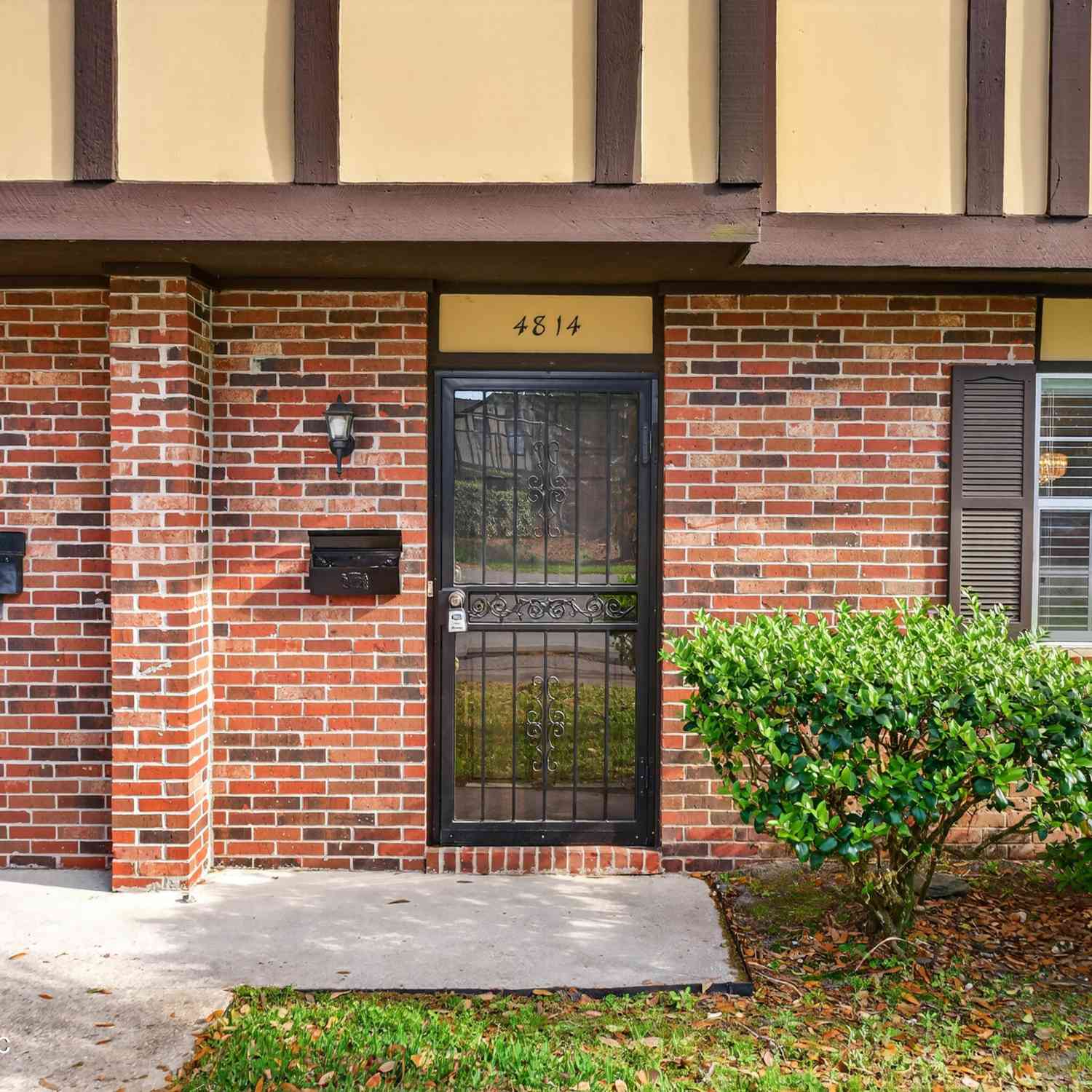 Townhouse For Rent - 4814 Windrush Lane #A-4-E<br/> Jacksonville, FL 32217