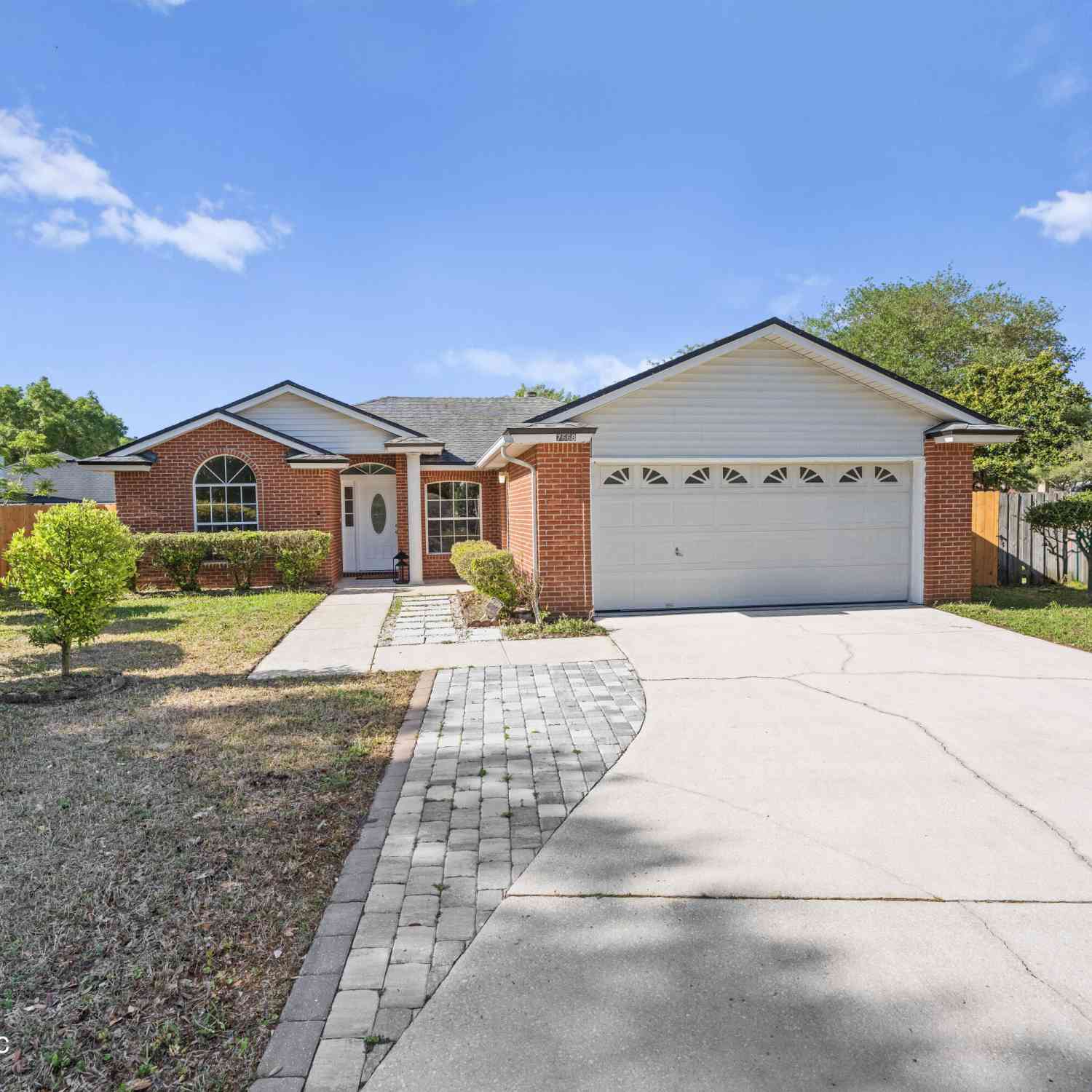 Homes For Sale - 7668 Fawn Lake Drive<br/> Jacksonville, FL 32256