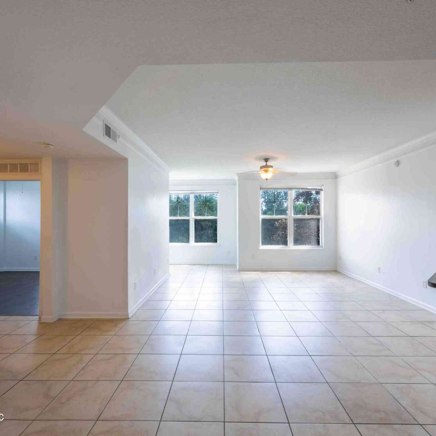 Condo For Rent - 10435 Midtown Parkway #344<br/> Jacksonville, FL 32246