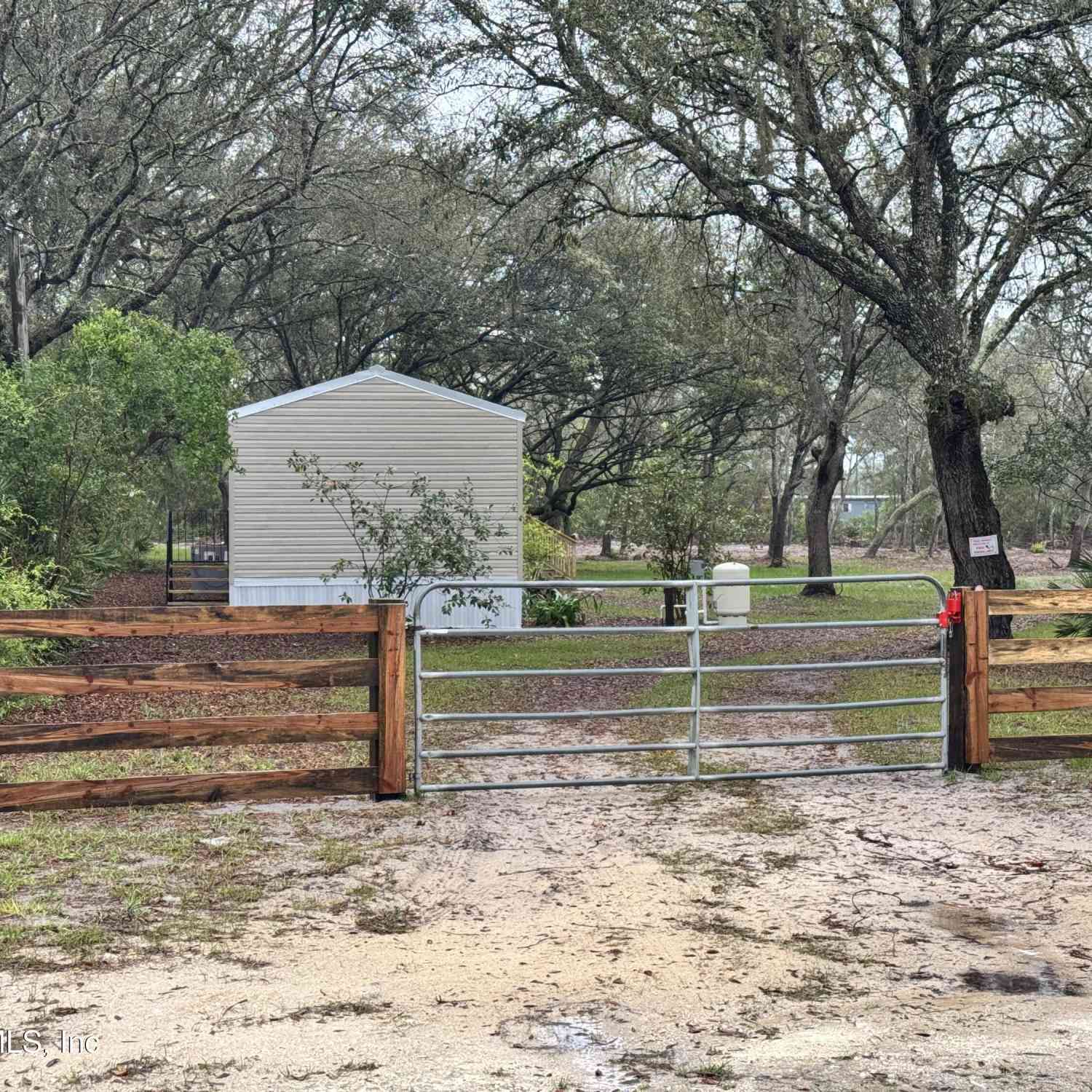 Homes For Sale - 228 Browns Hammock Road<br/> Putnam County, Crescent City, FL 32112