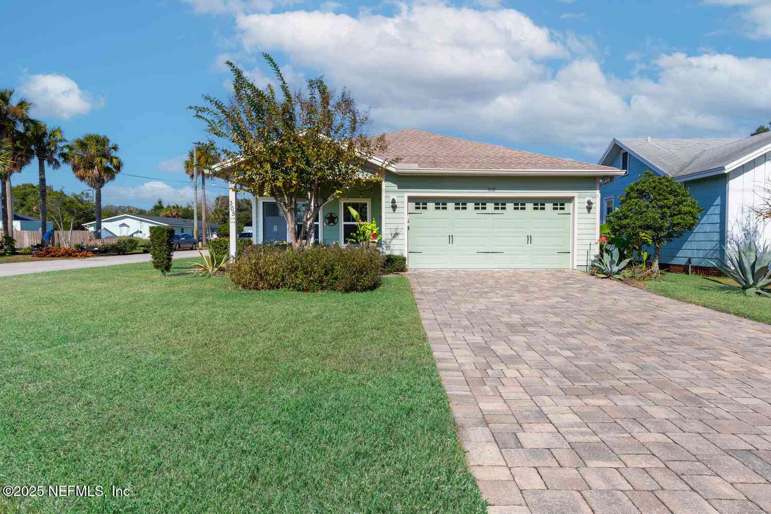 Homes For Sale - 305 N 9th Street<br/> Jacksonville Beach, FL 32250