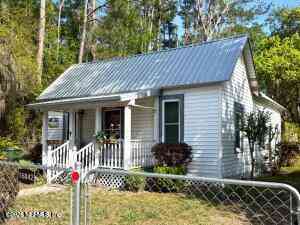 Homes For Sale - 16842 Spring Street<br/> Hamilton County, White Springs, FL 32096