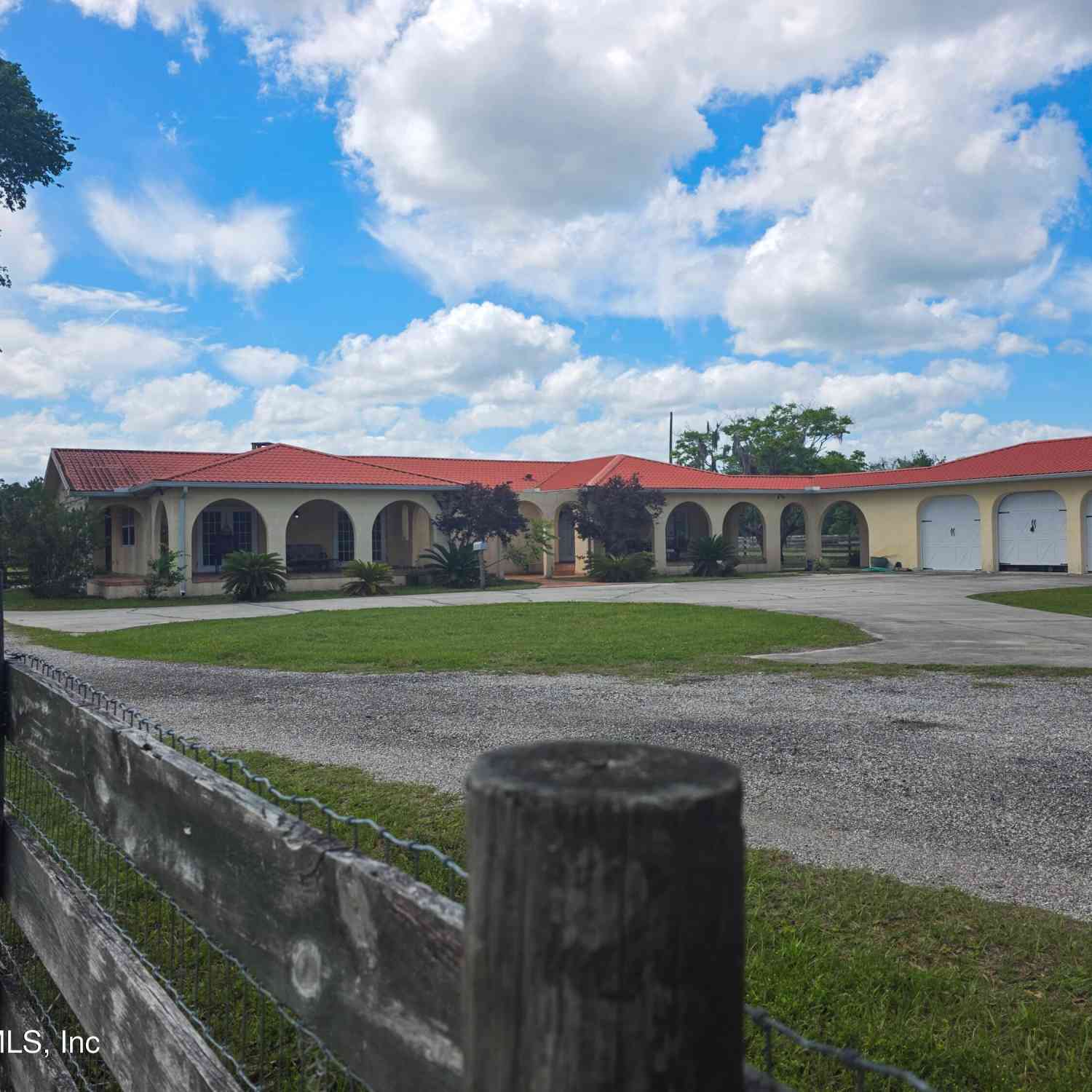 Homes For Sale - 721 Bunnell Road<br/> Volusia County, Seville, FL 32190