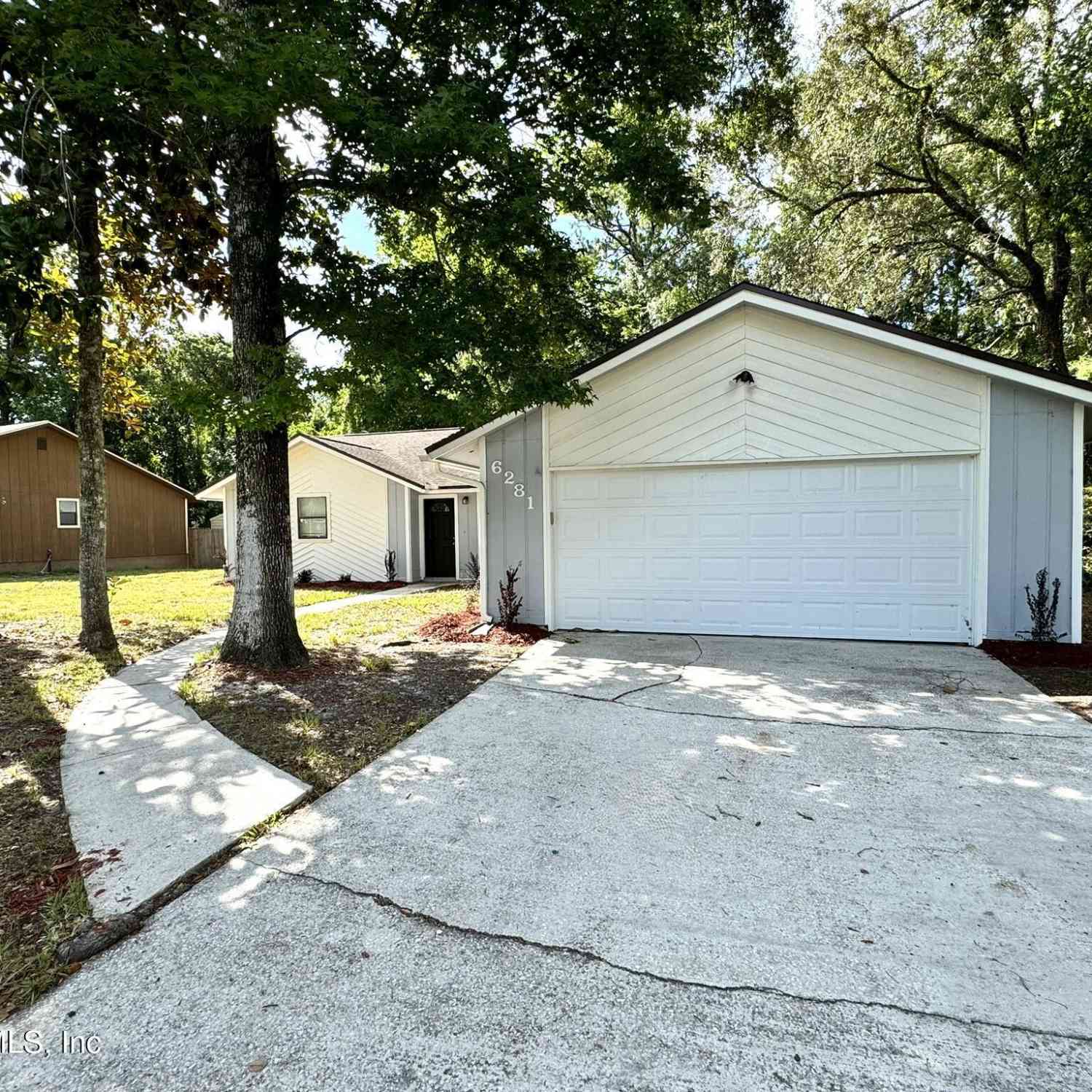 Homes For Rent - 6281 Island Forest Drive<br/> FlemingKey, FL 32003