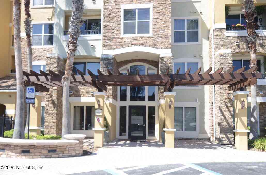 Condo For Sale - 8539 Gate Parkway #1522<br/> Duval County, Jacksonville, FL 32216