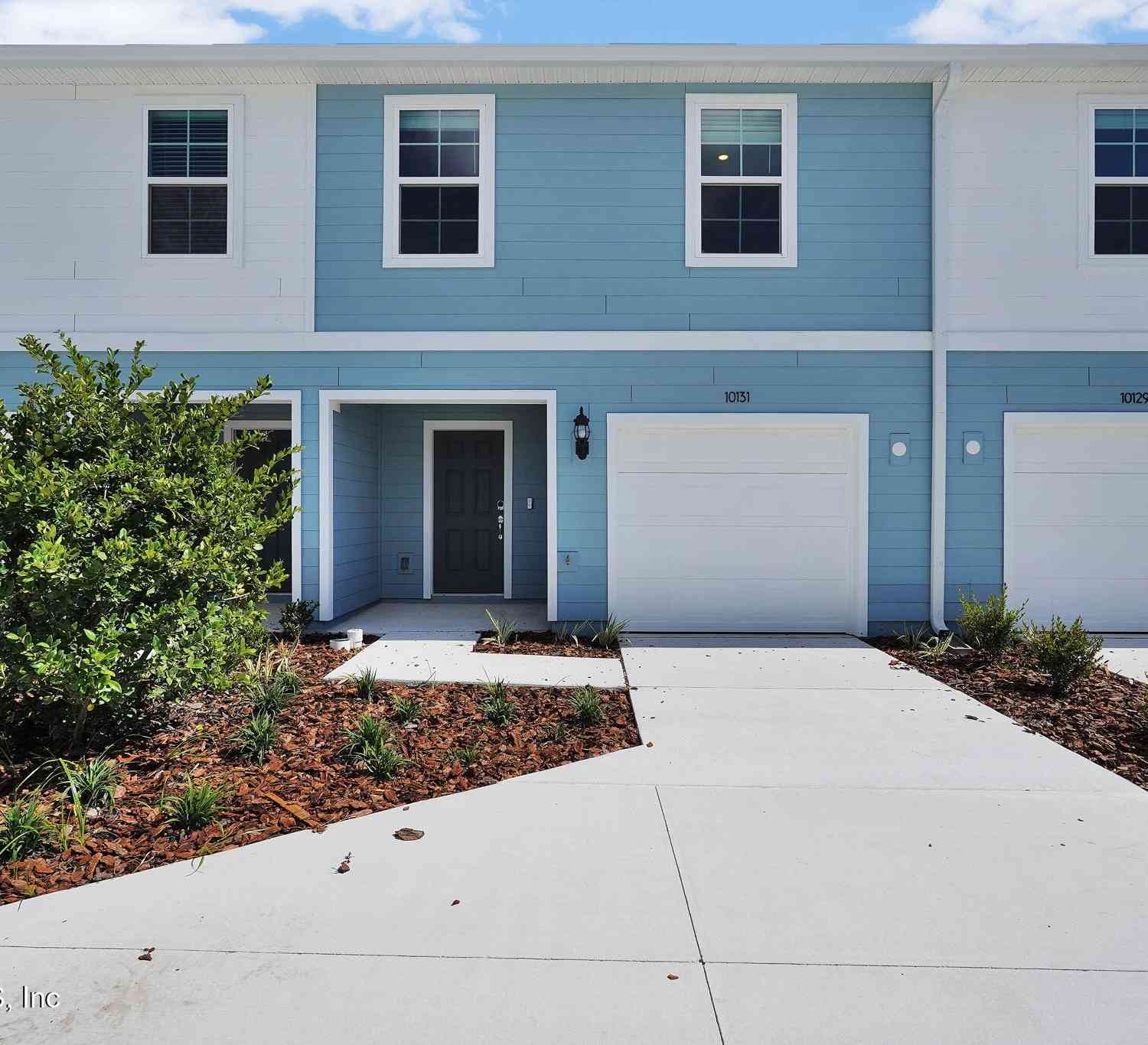 Townhouse For Sale - 10131 Whistling Pine Court<br/> Duval County, Jacksonville, FL 32221