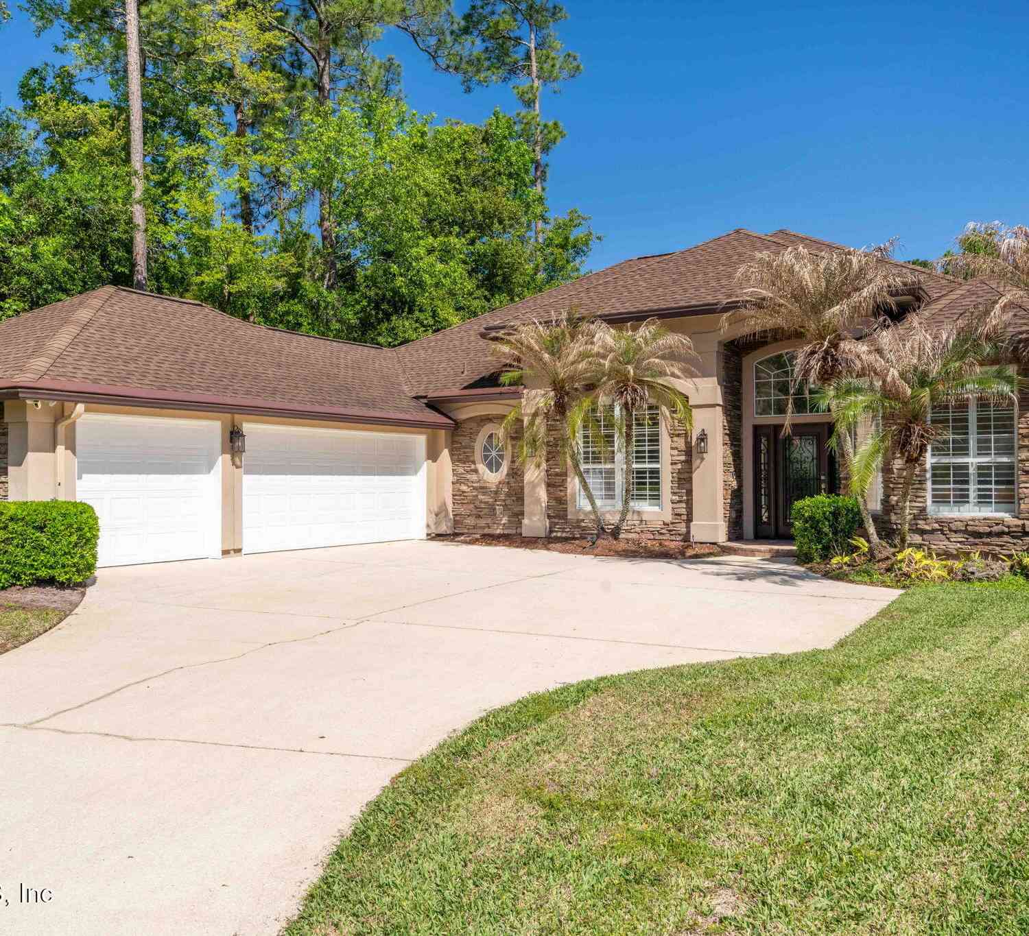 Homes For Sale - 1600 Spring Water Court<br/> FlemingKey, FL 32003