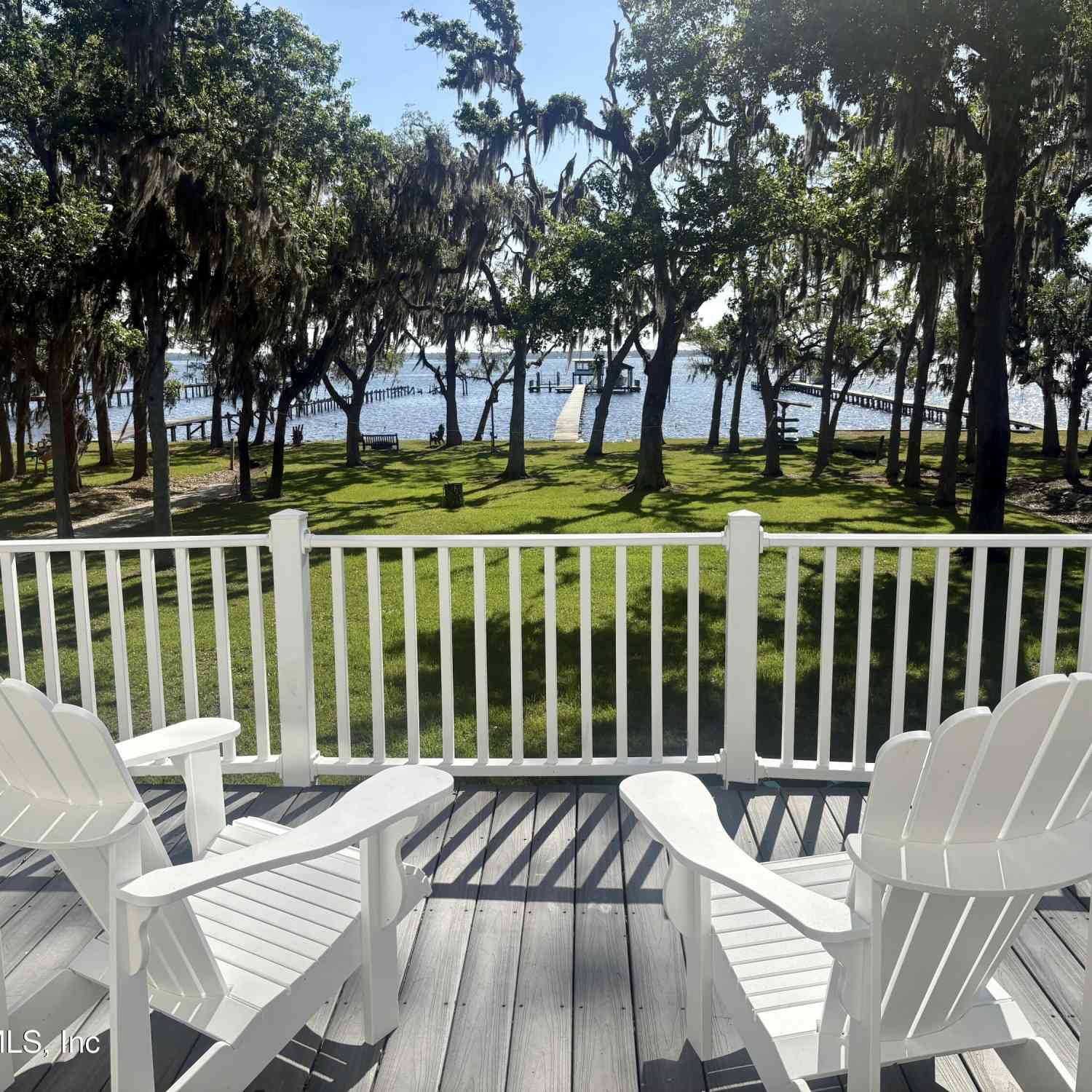 Homes For Sale - 4745 Raggedy Point Road<br/> FlemingKey, FL 32003