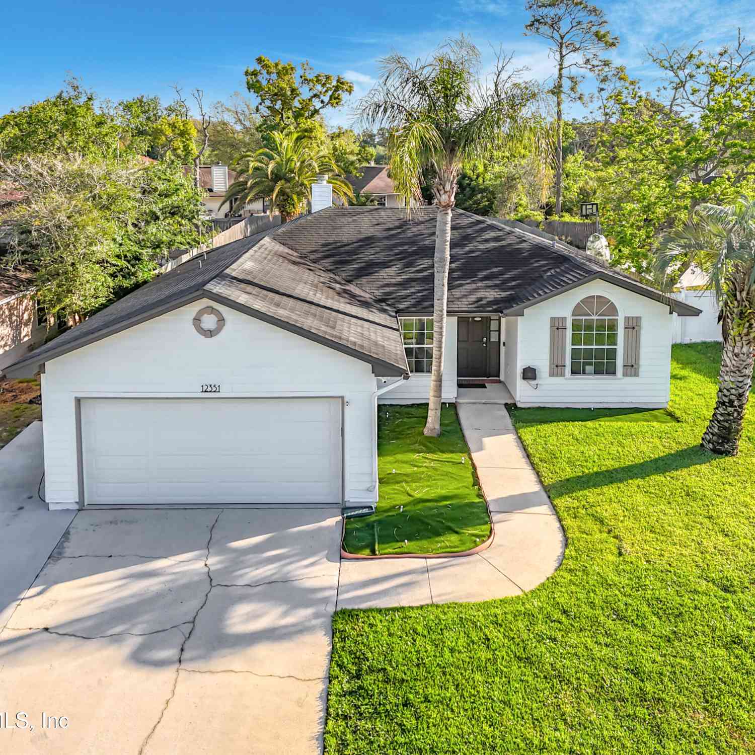 Homes For Sale - 12351 Shaky Leaf Court<br/> Jacksonville, FL 32224