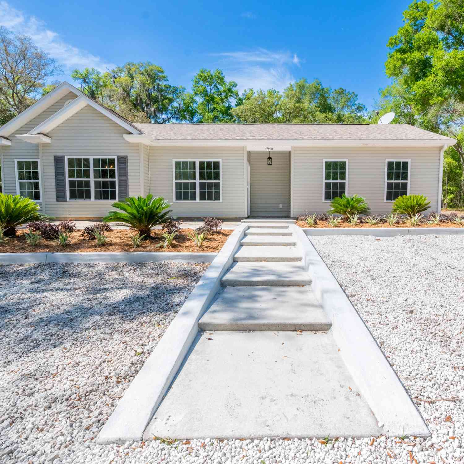 Homes For Sale - 4940 Devils Den Road<br/> Keystone Heights, FL 32656