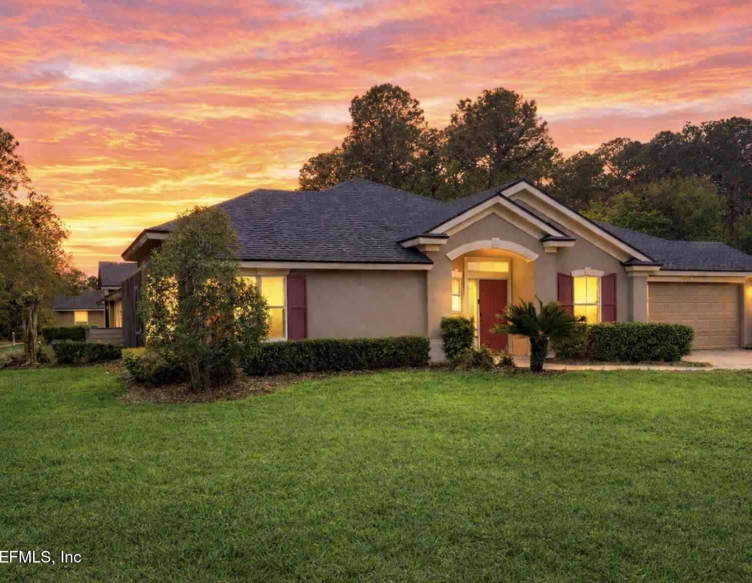 Townhouse For Sale - 1855 Copper Stone Drive #A<br/> FlemingKey, FL 32003