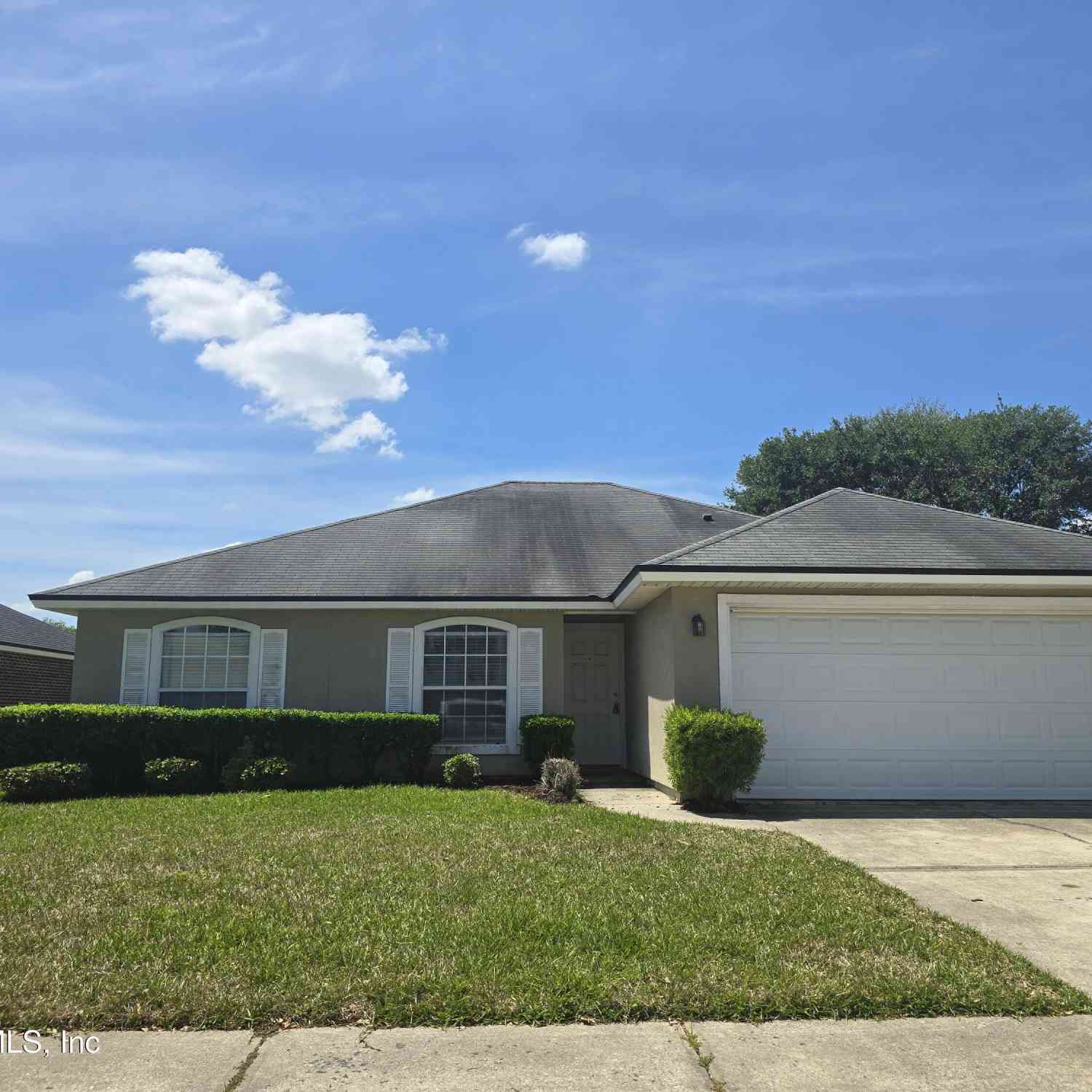 Homes For Sale - 6552 Crimson Leaf Lane<br/> Duval County, Jacksonville, FL 32244