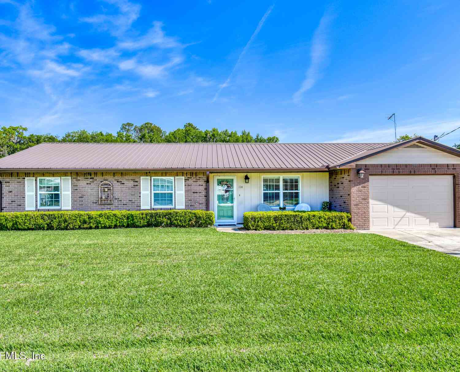 Homes For Sale - 114 Magnolia Drive<br/> Putnam County, East Palatka, FL 32131