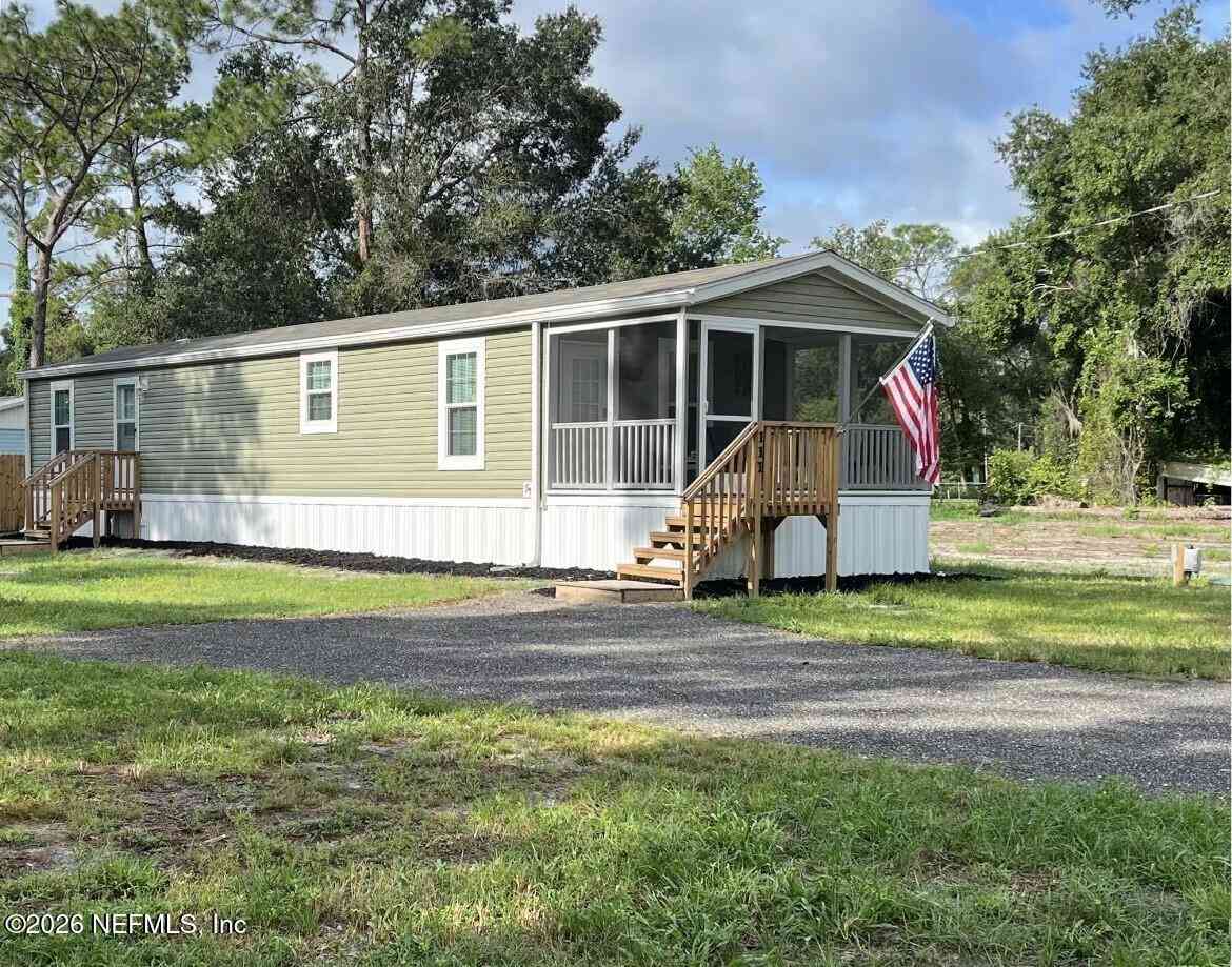 Mobile Home For Sale - 111 & 113 Wateroak Road<br/> Satsuma, FL 32189