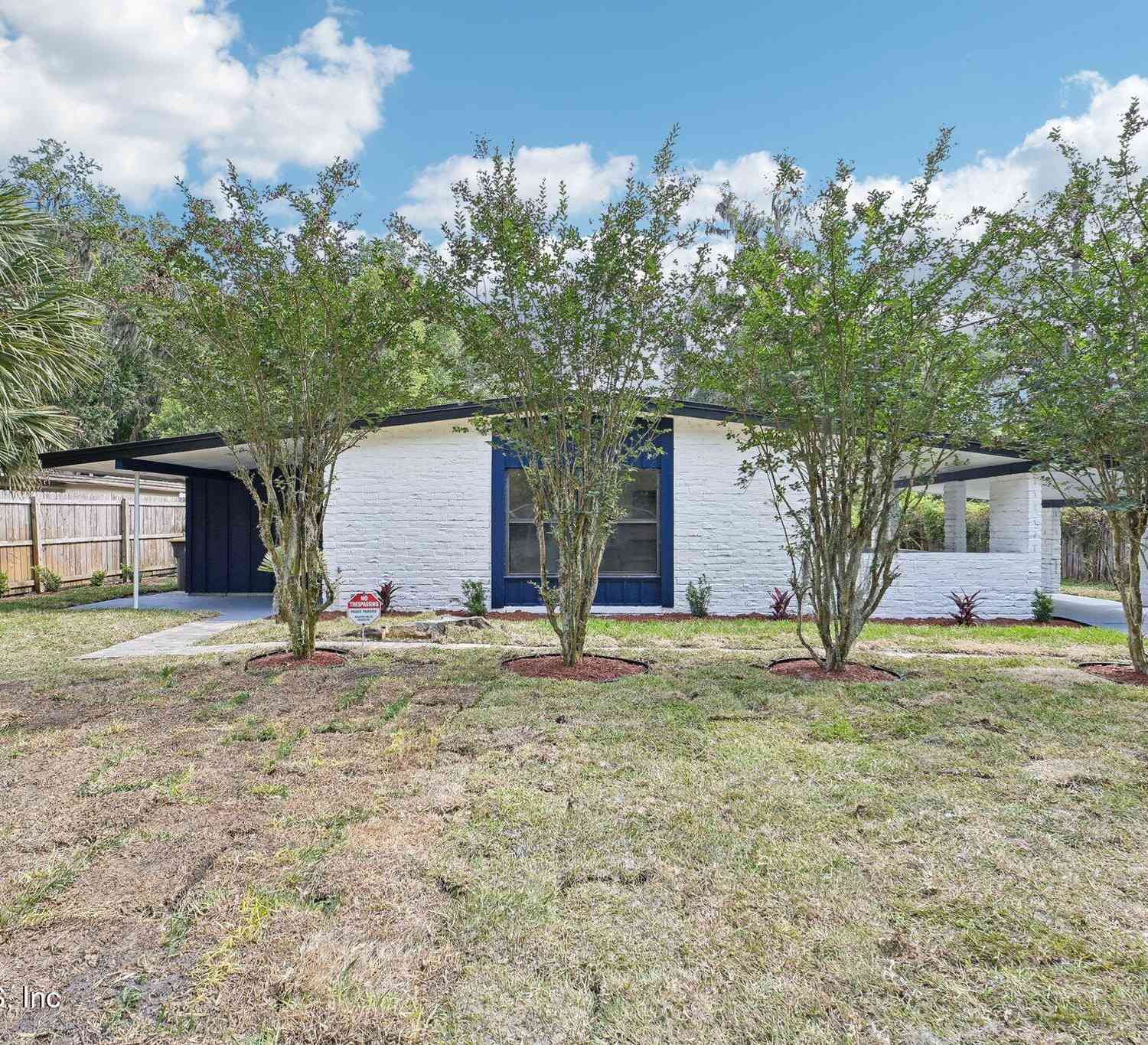 Homes For Sale - 5444 Keystone Drive<br/> Jacksonville, FL 32207