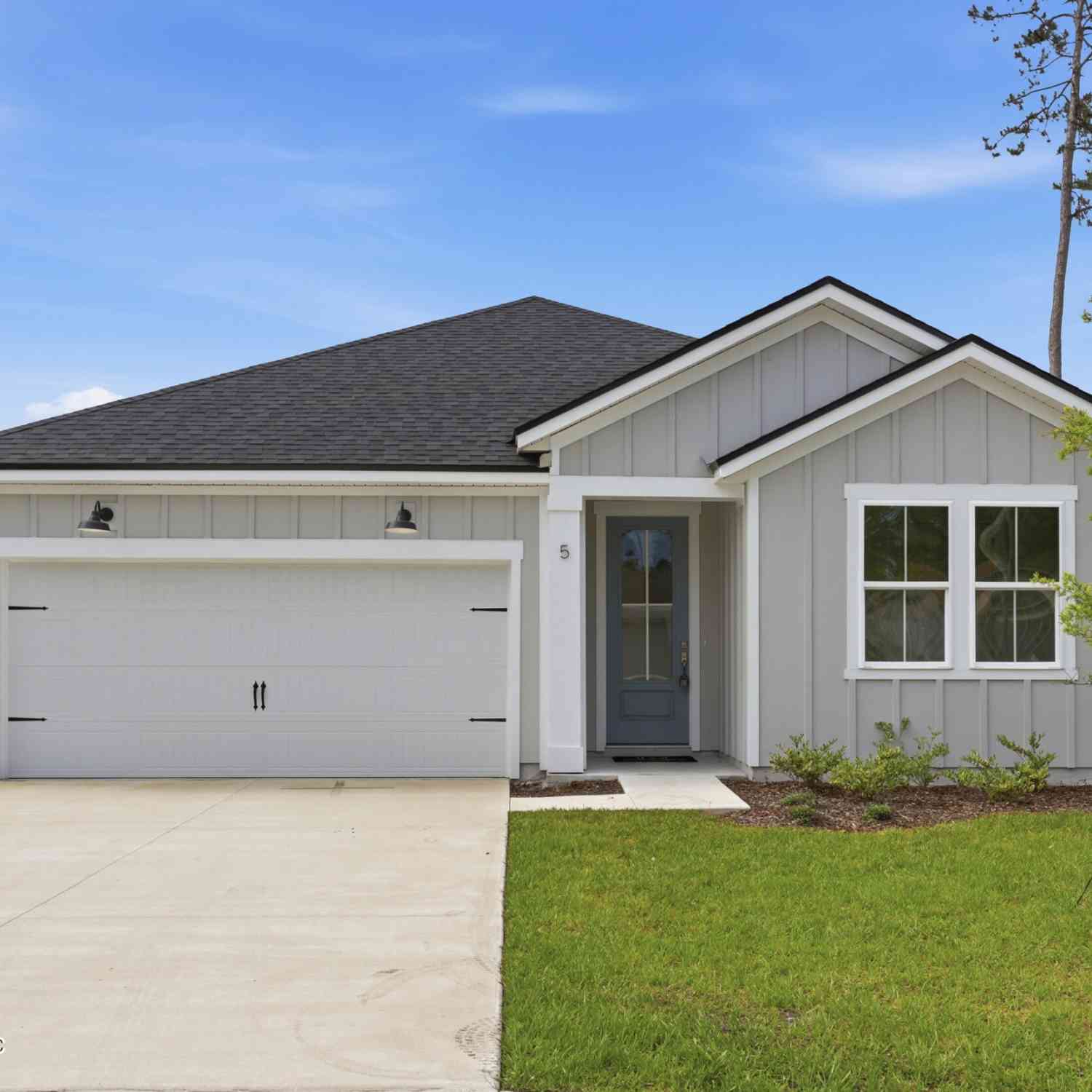Homes For Sale - 5 Reine Place<br/> Palm Coast, FL 32164