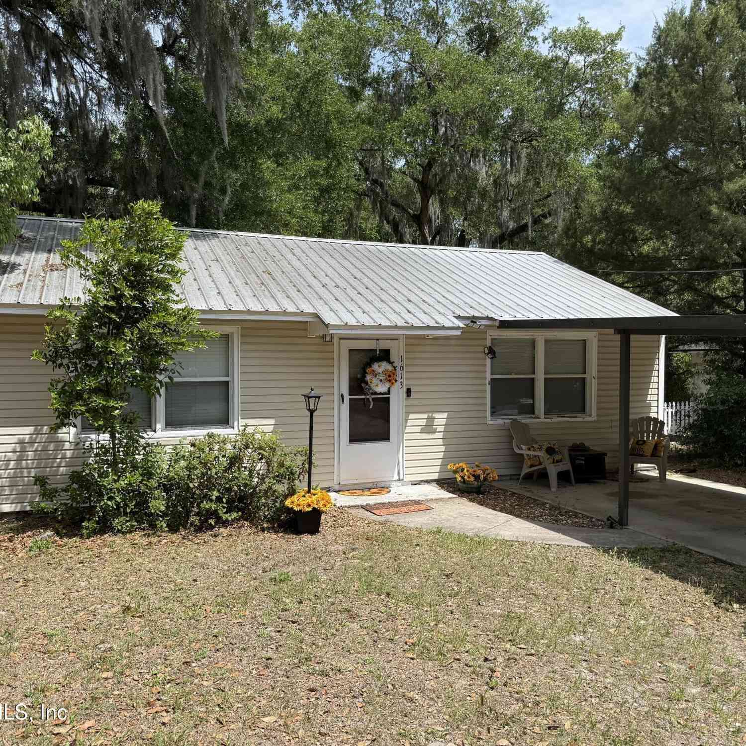 Homes For Sale - 1613 Cleveland Avenue<br/> Palatka, FL 32177