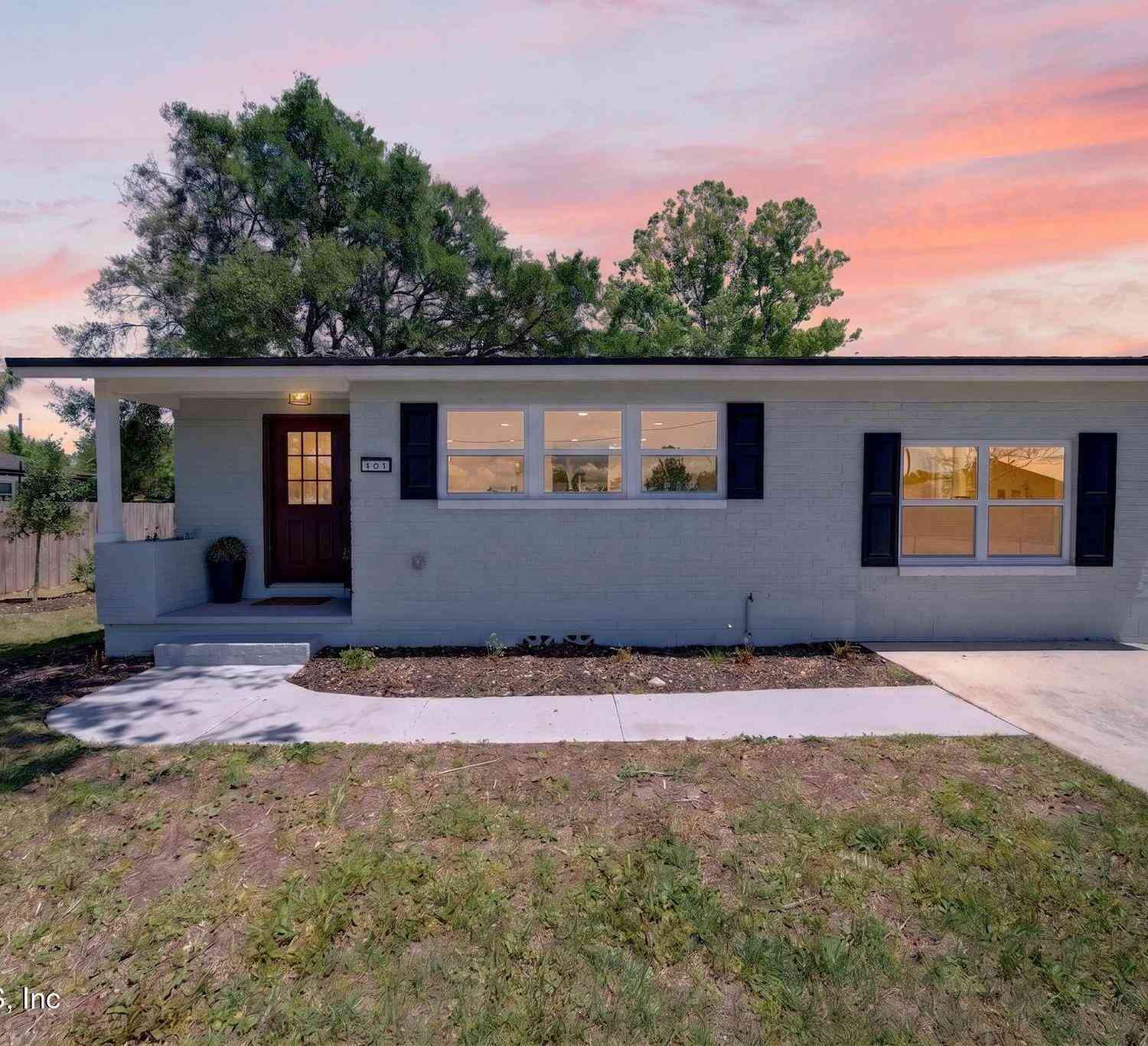 Homes For Sale - 401 Skate Road<br/> Atlantic Beach, FL 32233