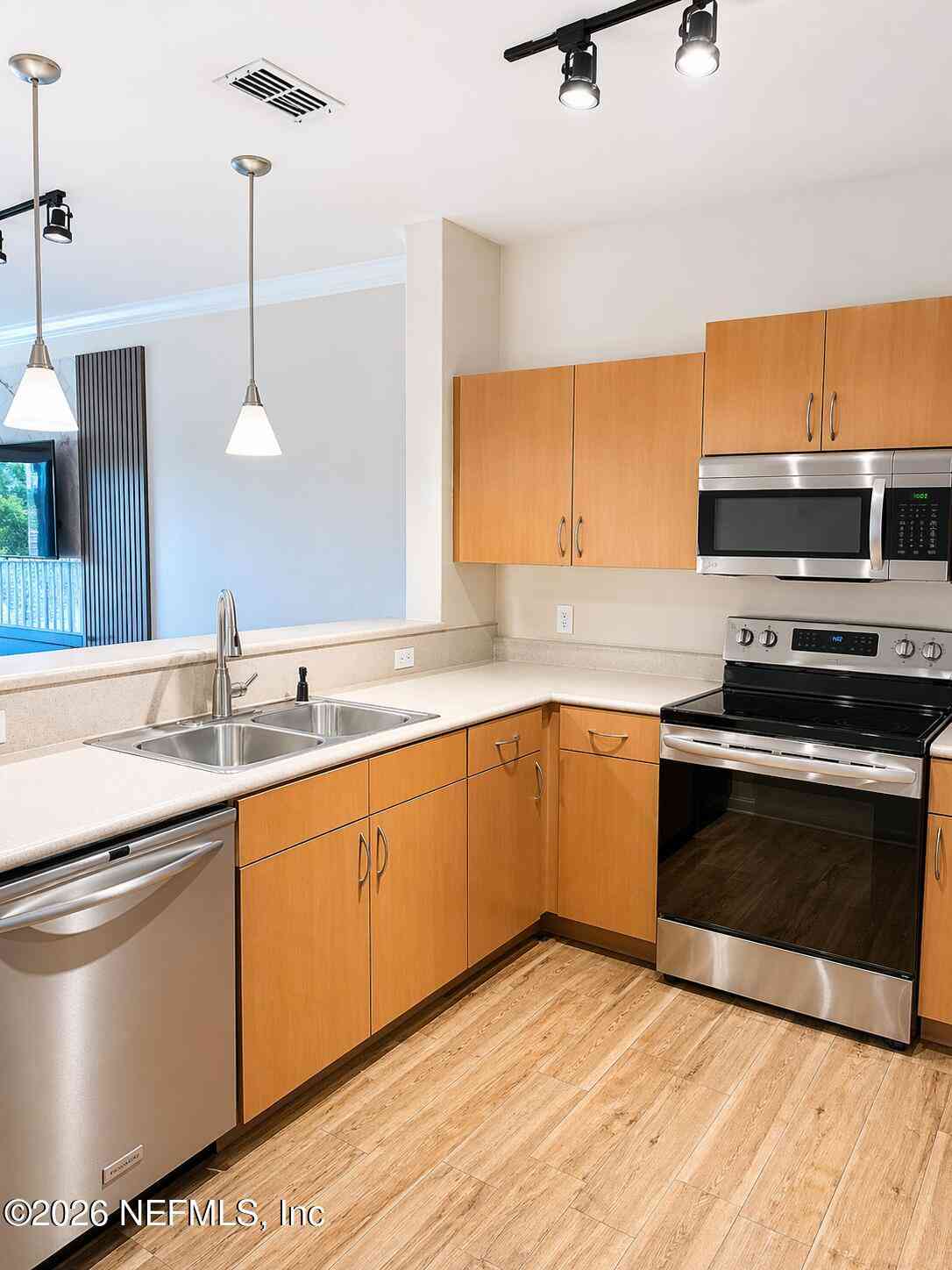 Condo For Sale - 8290 Gate Parkway #141<br/> Jacksonville, FL 32216