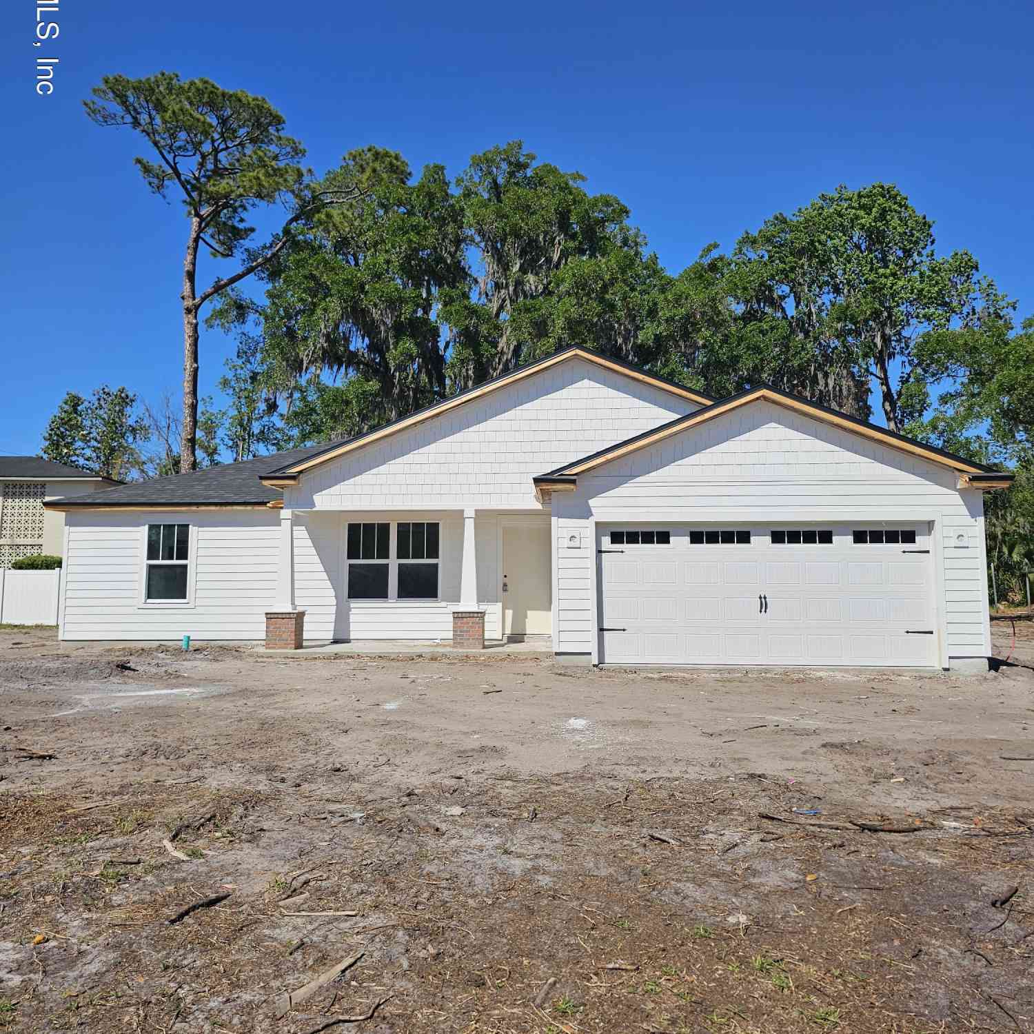 Homes For Sale - 2725 Chelton Road<br/> Jacksonville, FL 32216