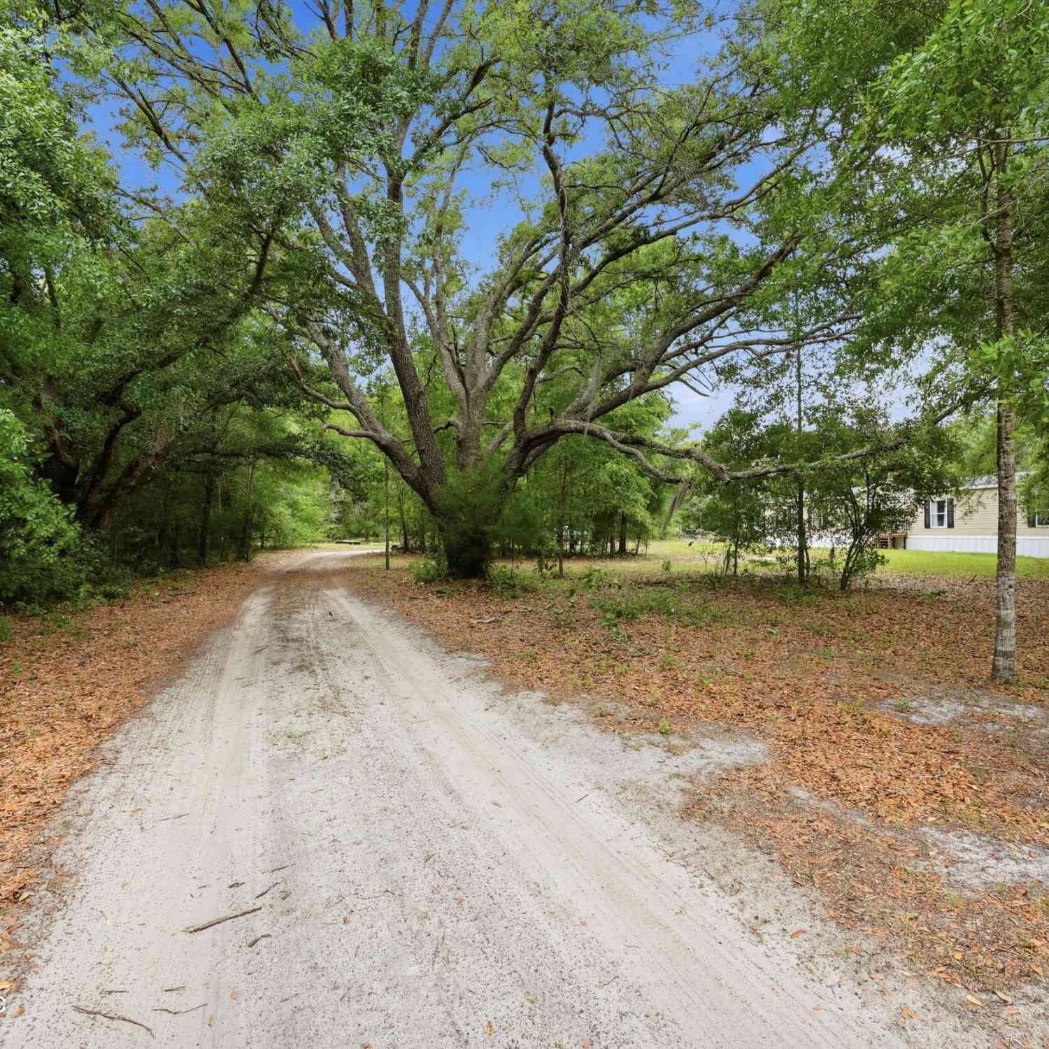 Mobile Home For Sale - 740 Linda Lane<br/> Middleburg, FL 32068