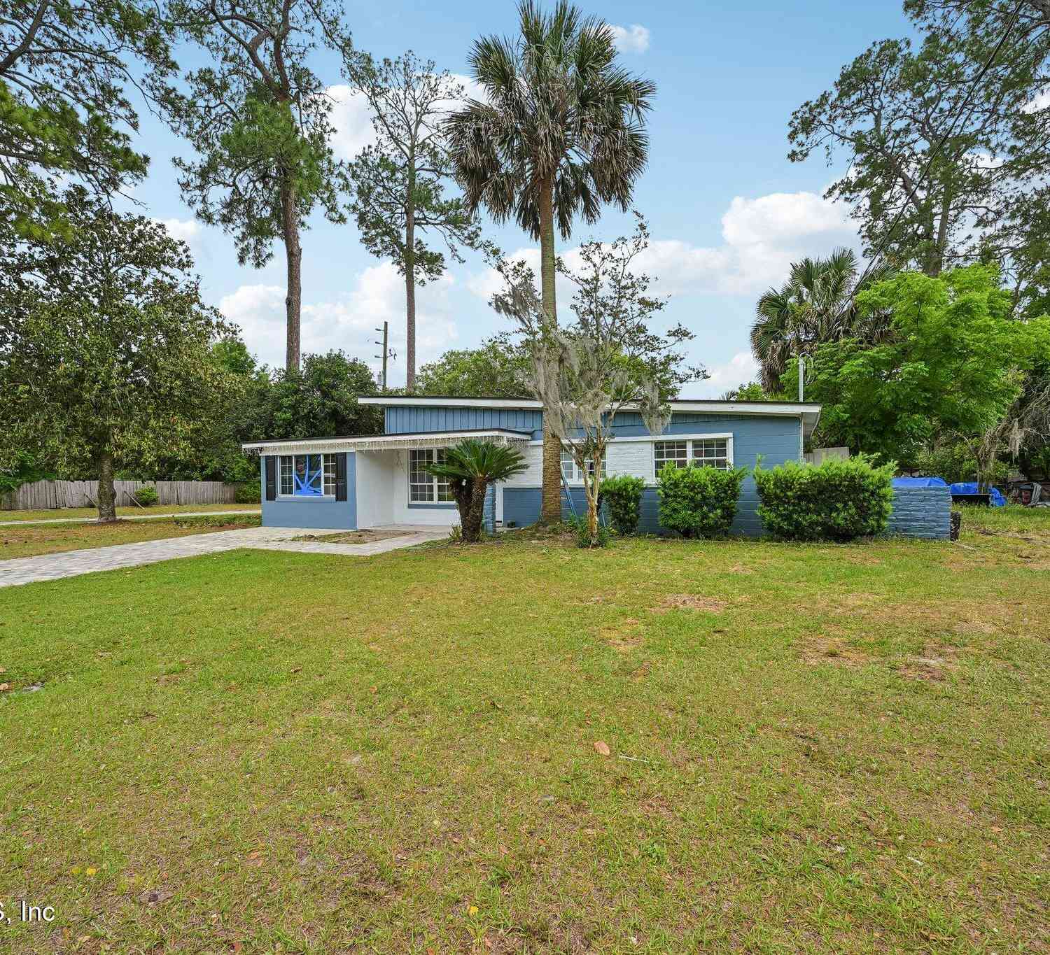 Homes For Sale - 5356 Keystone Drive<br/> Jacksonville, FL 32207
