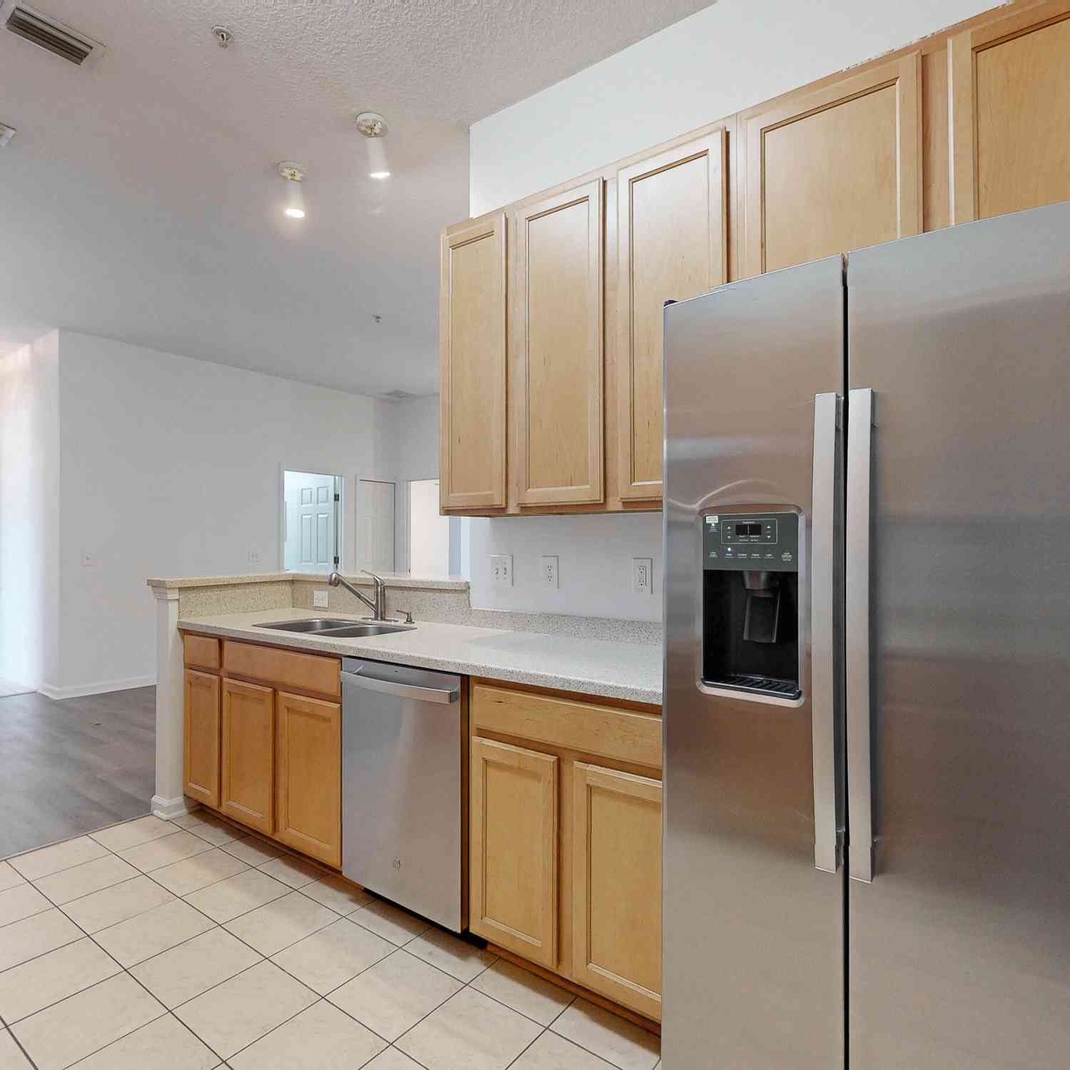 Condo For Rent - 7060 Deer Lodge Circle #108<br/> Jacksonville, FL 32256