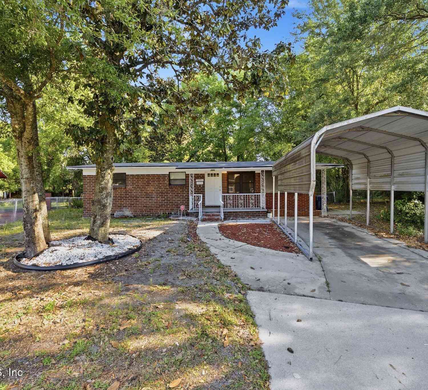 Homes For Sale - 4207 Francis Road<br/> Jacksonville, FL 32209