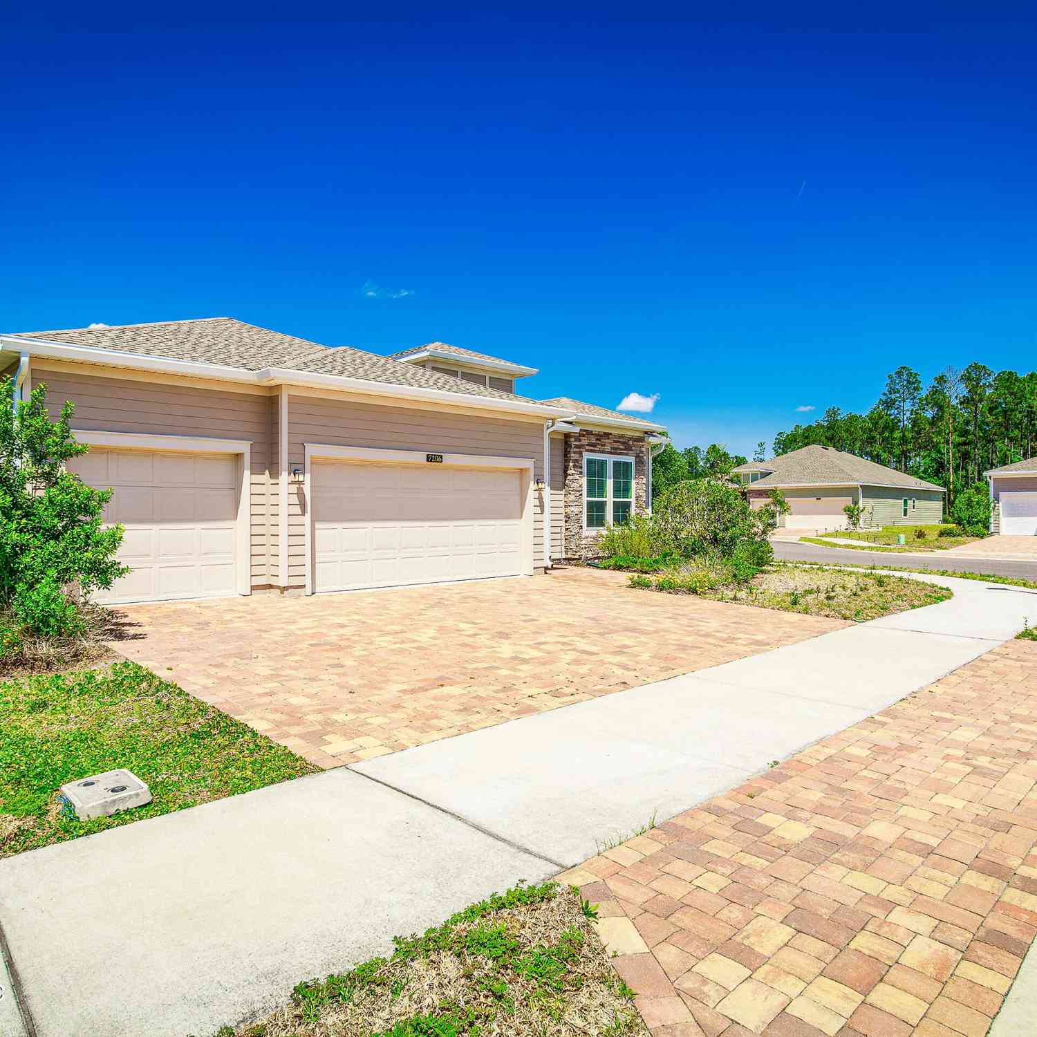 Homes For Sale - 7206 Rolling Creek Lane<br/> Jacksonville, FL 32222