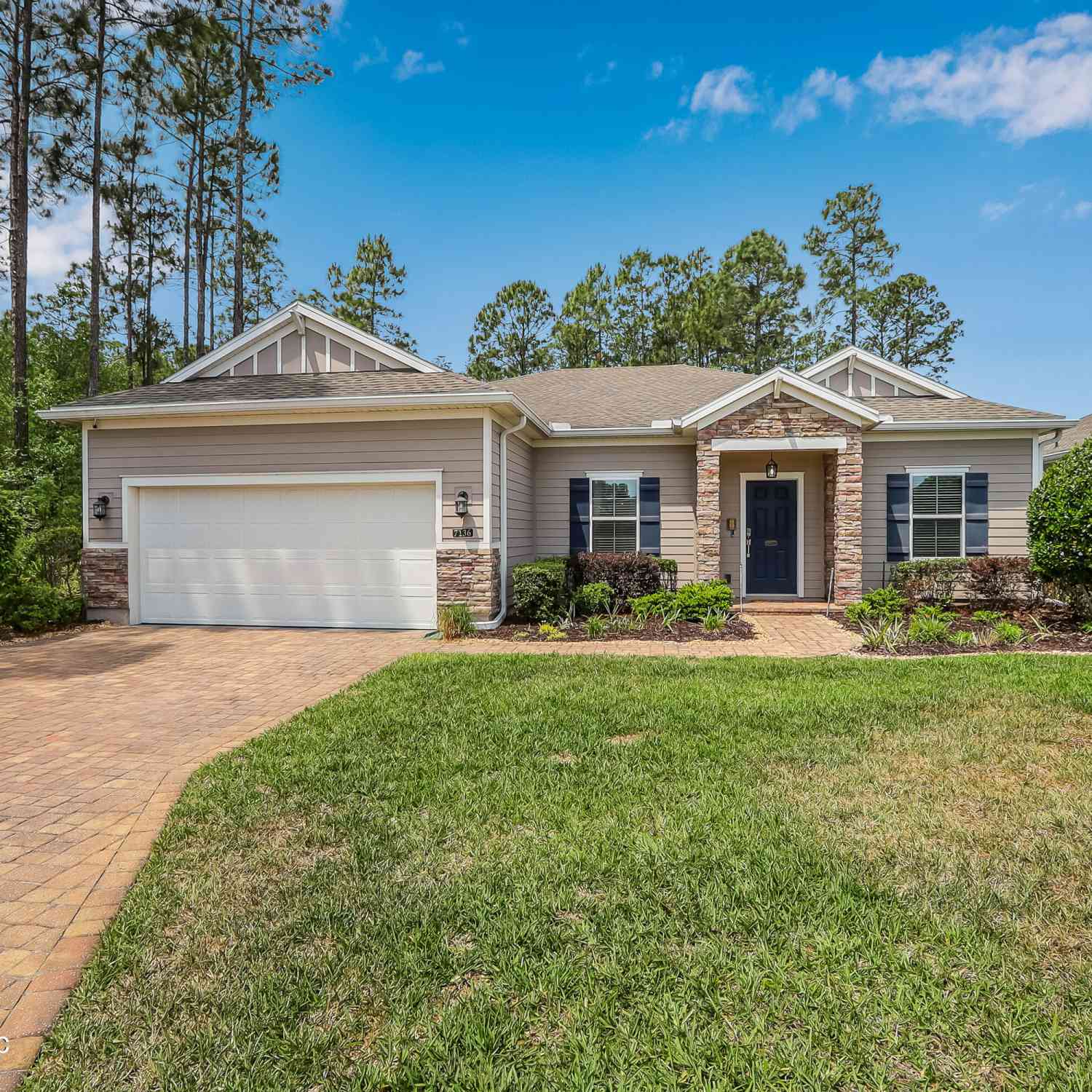 Homes For Sale - 7136 Swan Falls Court<br/> Jacksonville, FL 32222