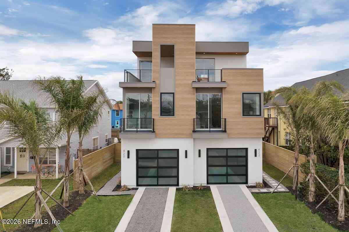 Townhouse For Sale - 422 9th Avenue<br/> Jacksonville Beach, FL 32250