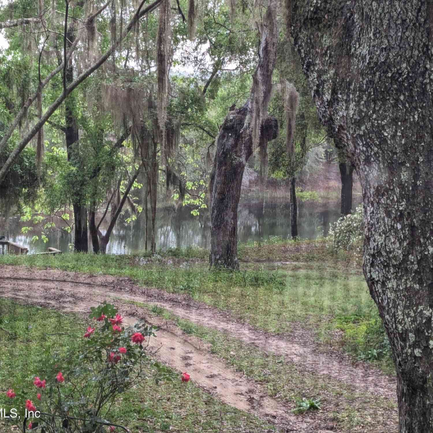 Homes For Rent - 183 Sherman Drive Circle #B<br/> Putnam County, Interlachen, FL 32148