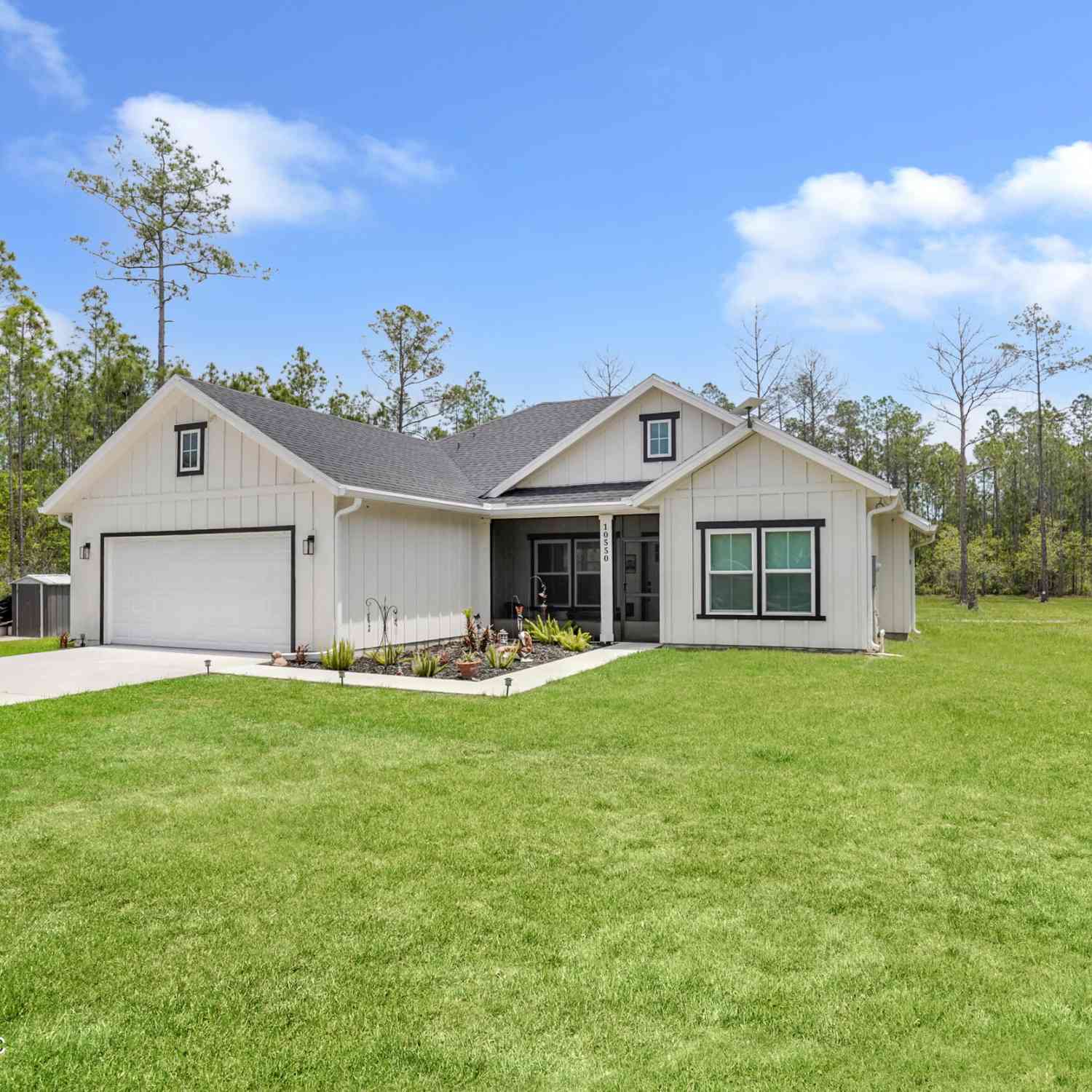 Homes For Sale - 10550 Crotty Avenue<br/> Hastings, FL 32145