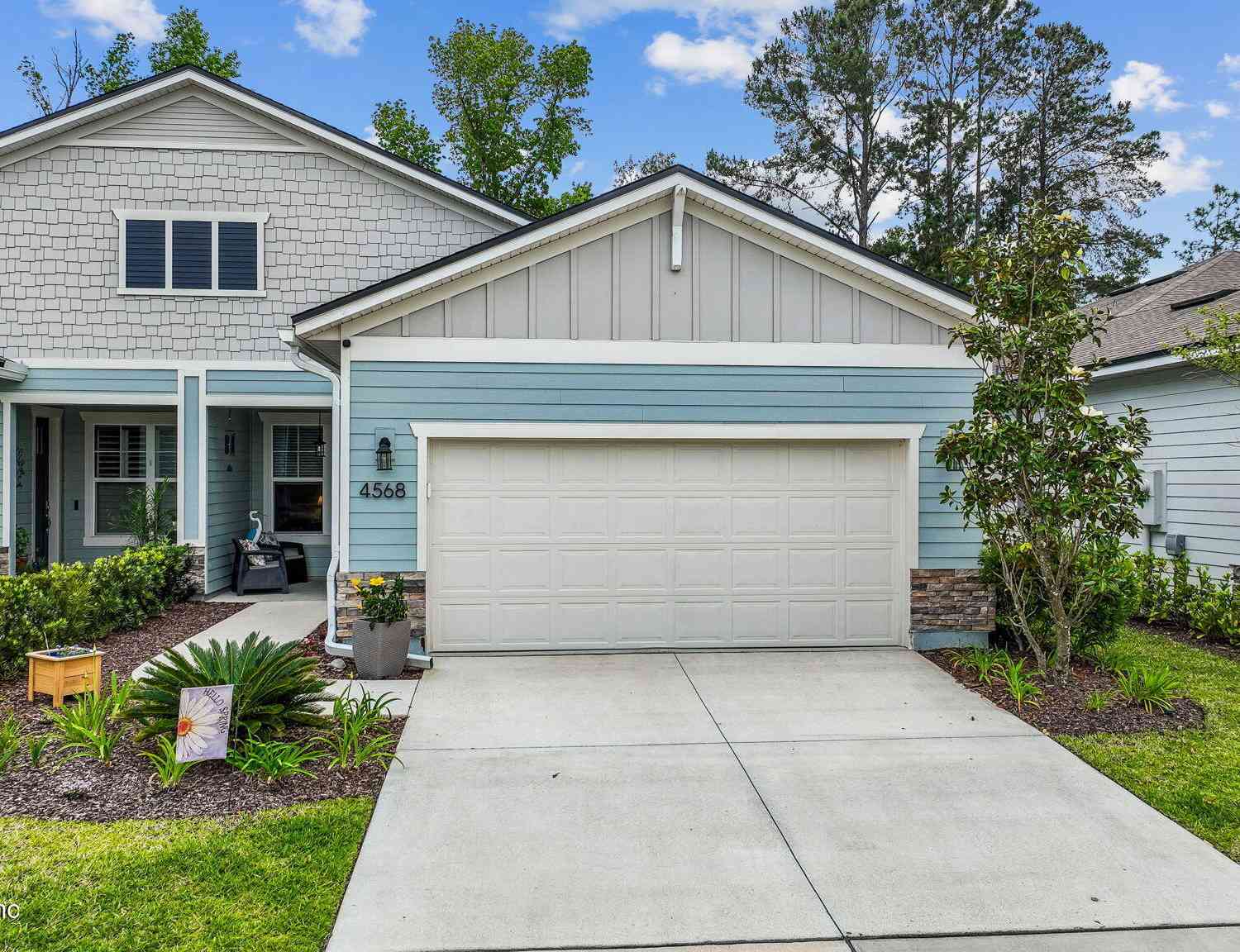 Townhouse For Sale - 4568 Sun Garden Drive<br/> Jacksonville, FL 32257