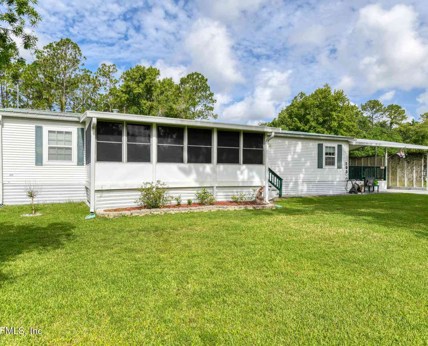 Mobile Home For Sale - 203 Horse Landing Road<br/> Satsuma, FL 32189