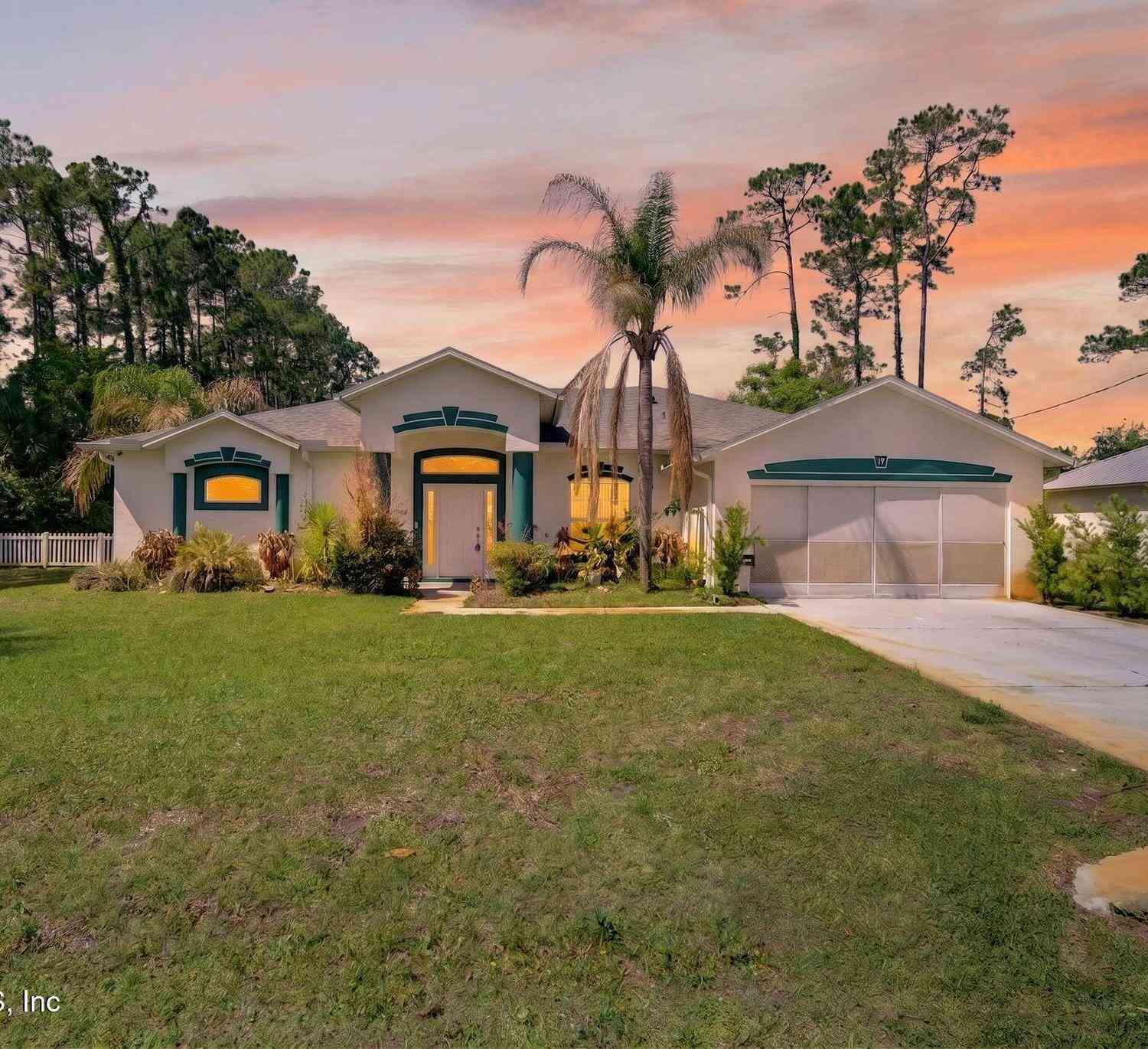Homes For Sale - 37 Ryder Drive<br/> Palm Coast, FL 32164