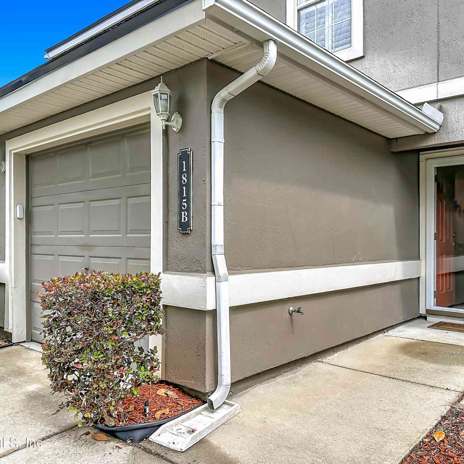 Townhouse For Sale - 1815 Green Springs Circle #B<br/> FlemingKey, FL 32003