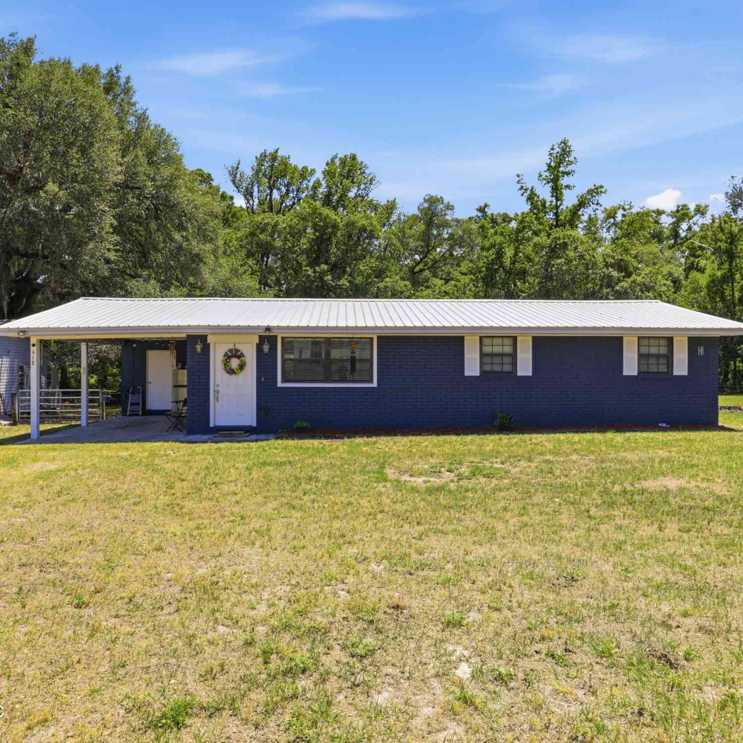 Homes For Sale - 418 SW Tina Road<br/> Columbia County, Lake City, FL 32024