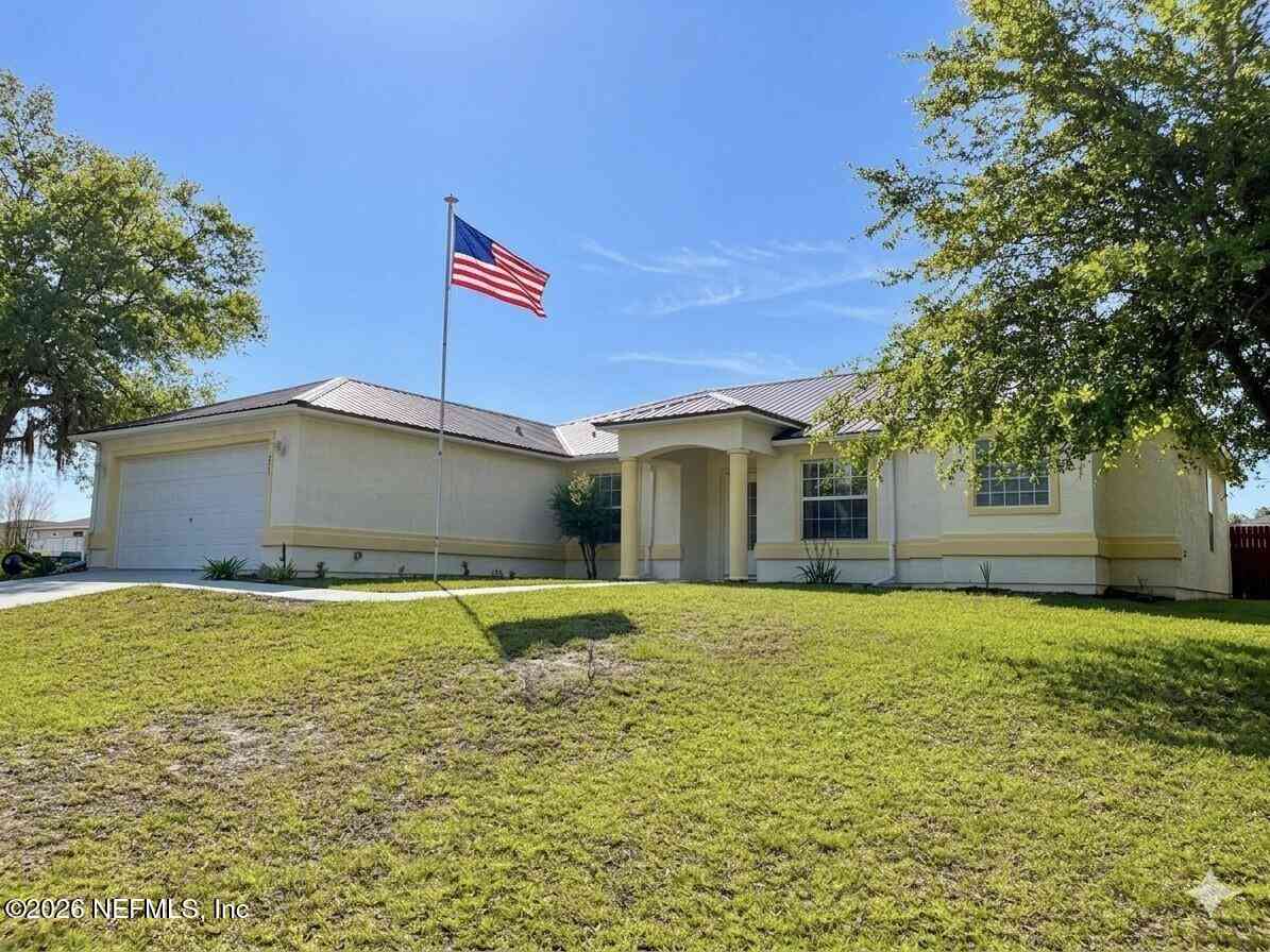Homes For Sale - 203 Village Drive<br/> Putnam County, Welaka, FL 32193