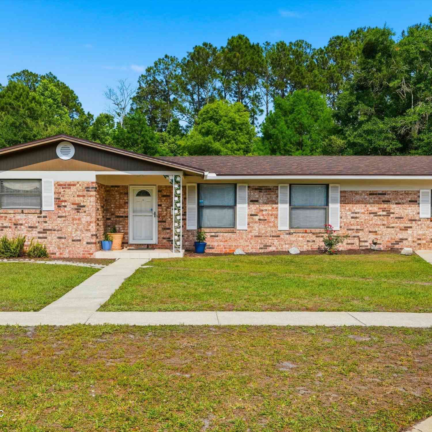 Homes For Sale - 2761 Woolery Drive<br/> Jacksonville, FL 32211